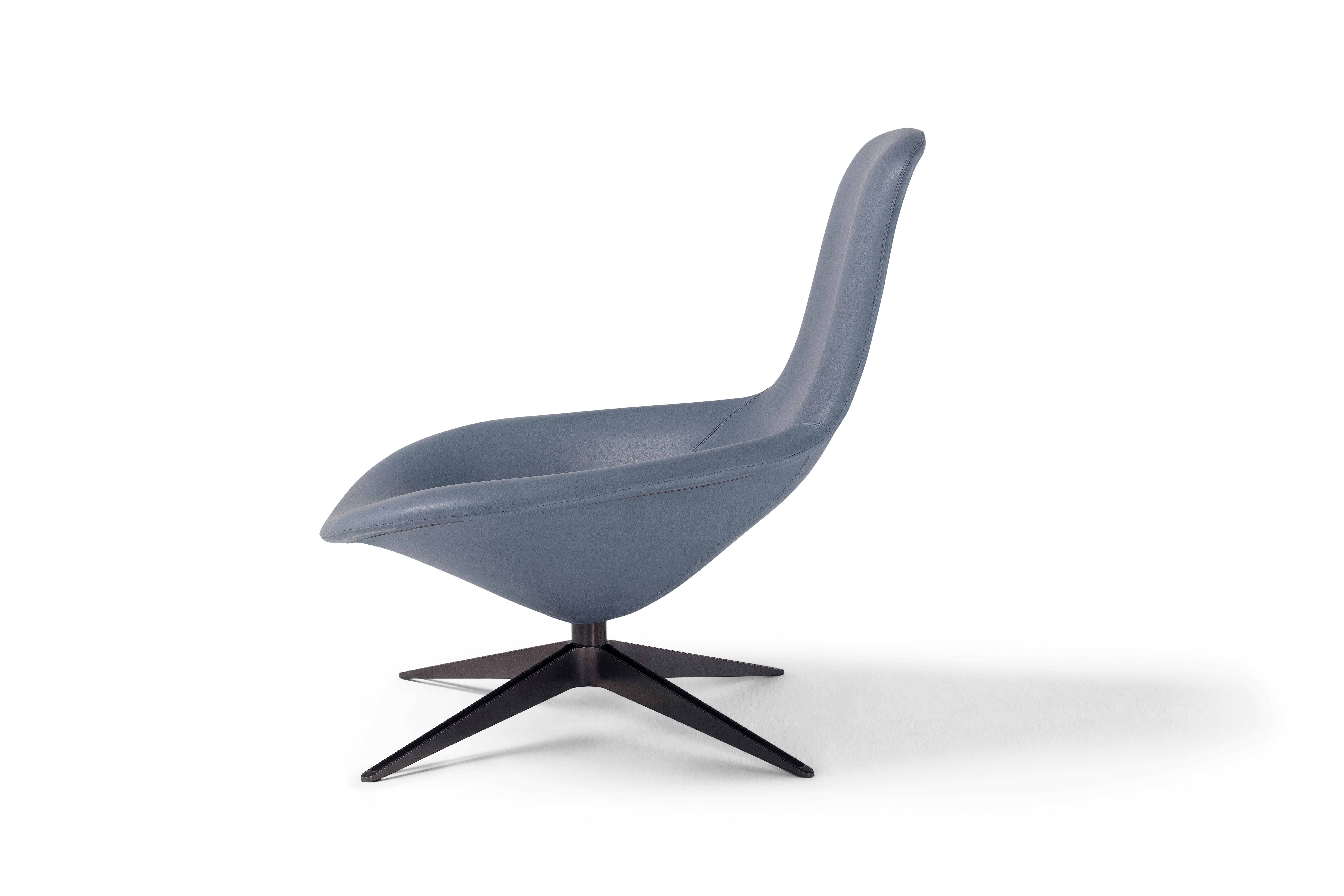 Fauteuil pivotant en cuir Medea par Amura Lab Neuf - En vente à Geneve, CH