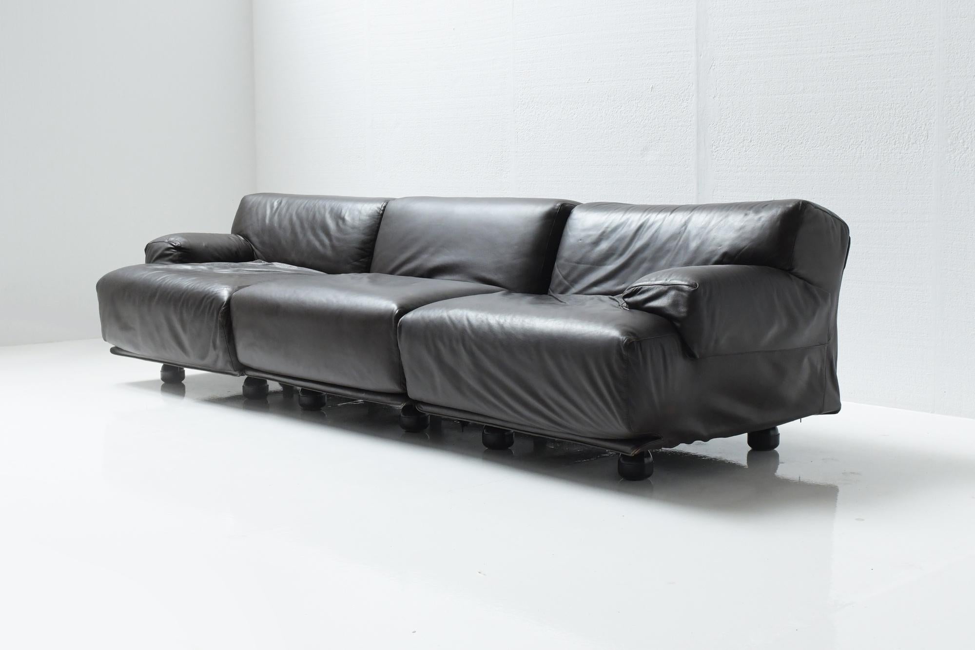 Modulares Fiandra-Sofa aus Leder von Vico Magistretti für Cassina, Italien (Moderne der Mitte des Jahrhunderts) im Angebot