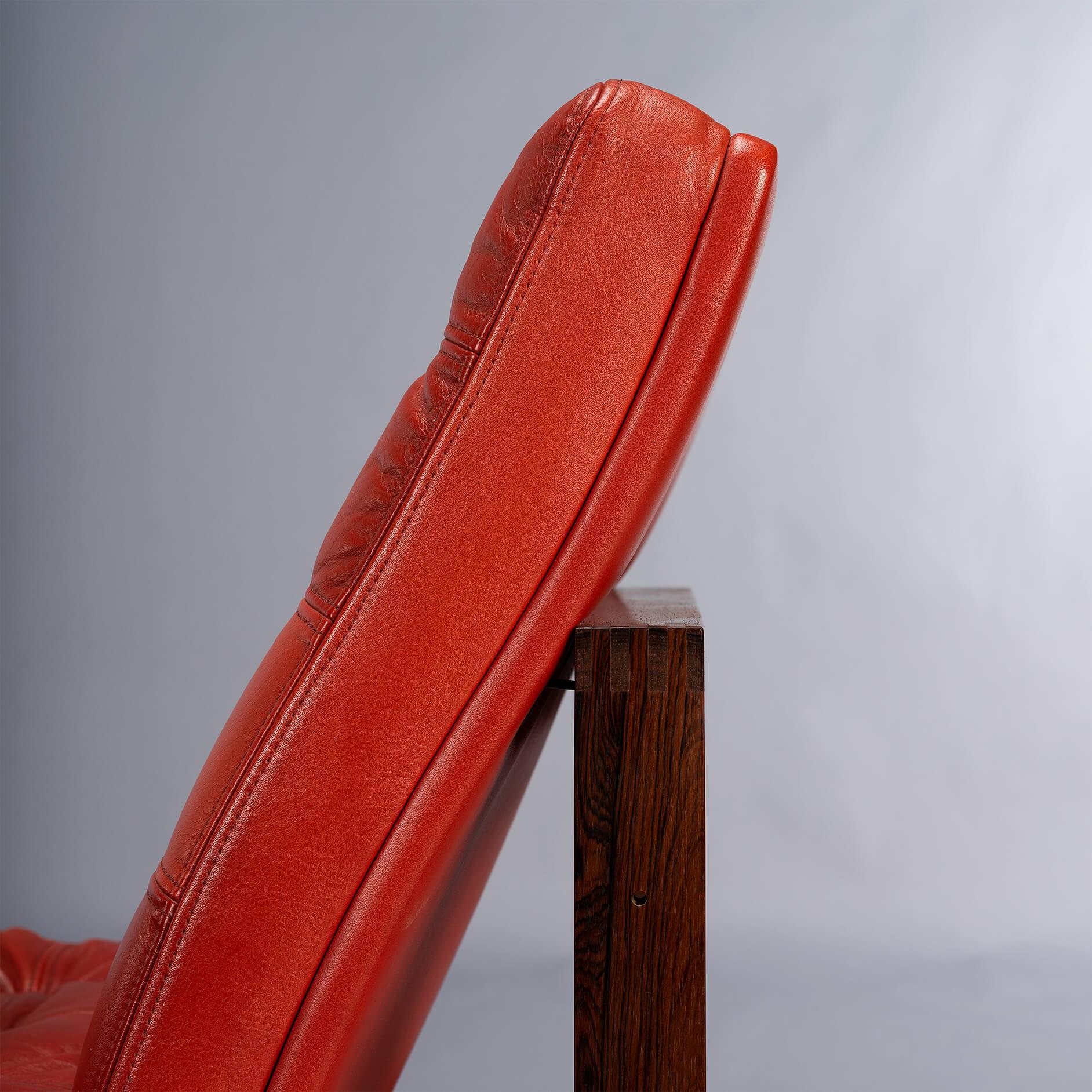 Leather 'Moduline' Red Easy Chair Set with Table by Ole Gjerlov-Knudsen, 1962 For Sale 13
