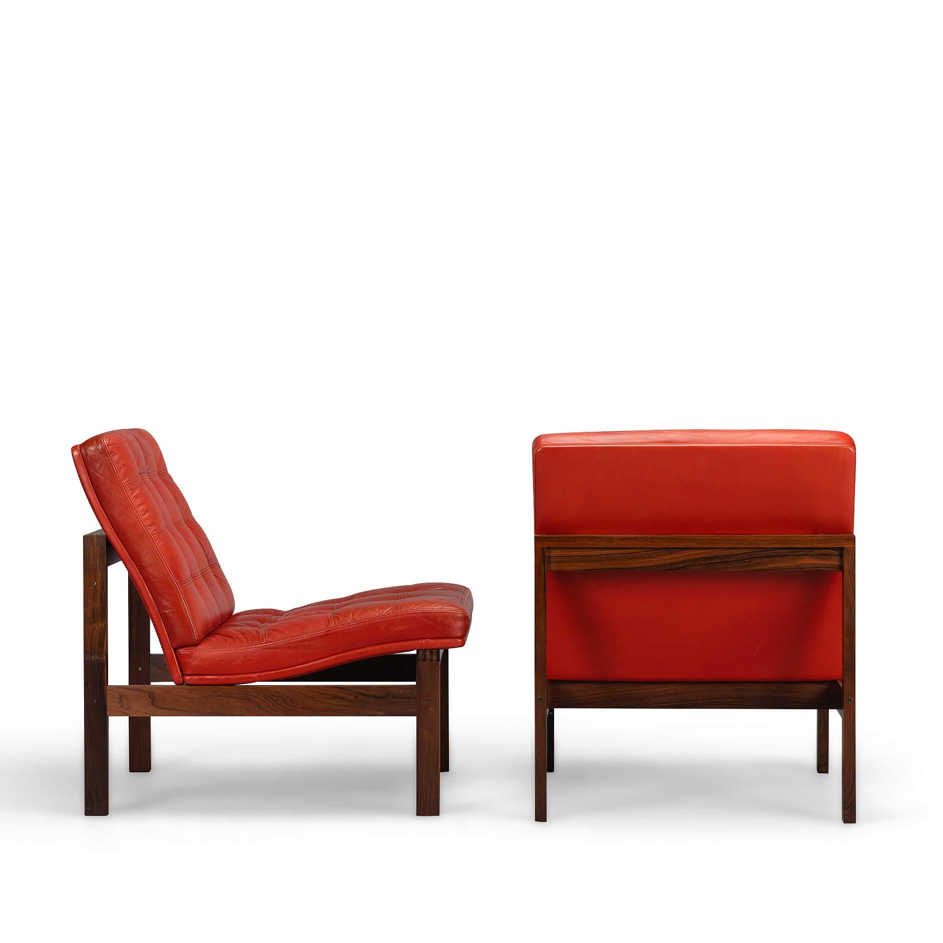 Leather 'Moduline' Red Easy Chair Set with Table by Ole Gjerlov-Knudsen, 1962 In Good Condition For Sale In Elshout, NL