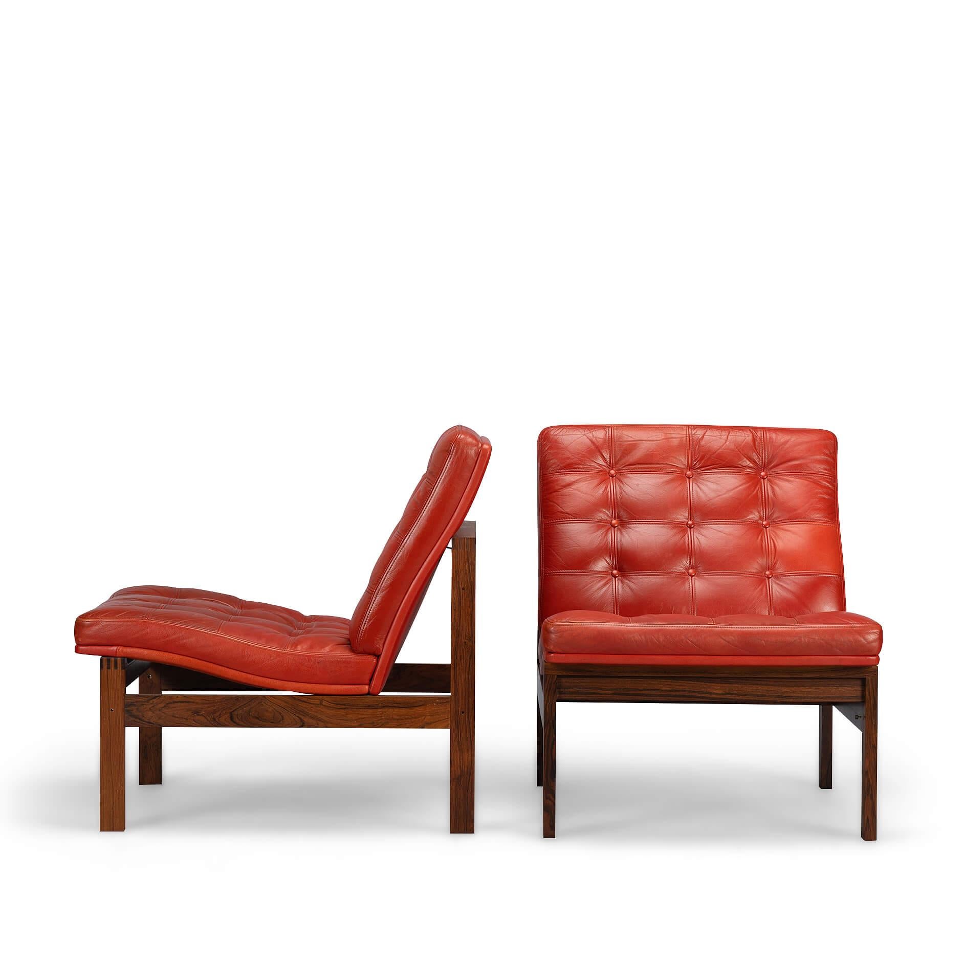 Leather 'Moduline' Red Easy Chair Set with Table by Ole Gjerlov-Knudsen, 1962 For Sale 1