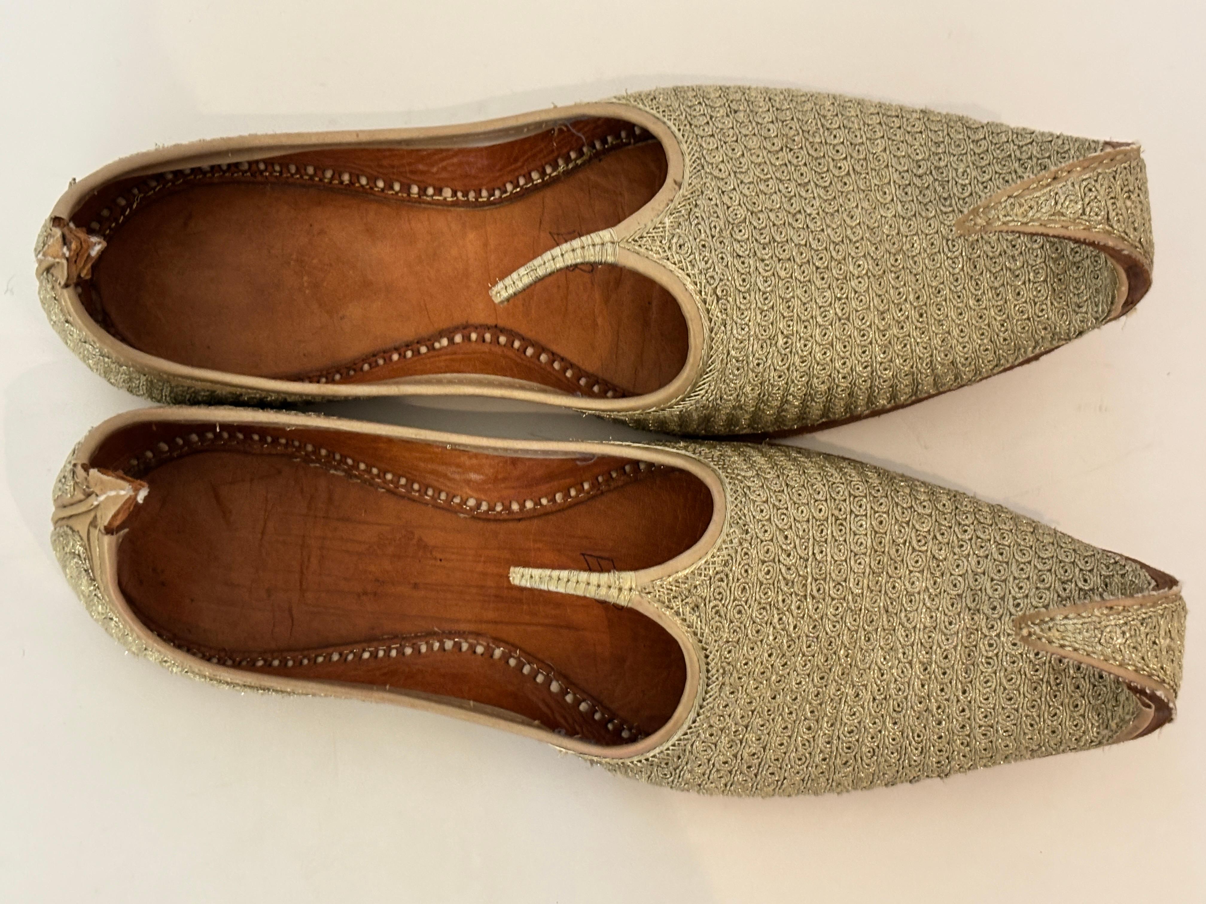 Zapatos Mogoles Moros de Cuero con Bordados de Oro en venta 5