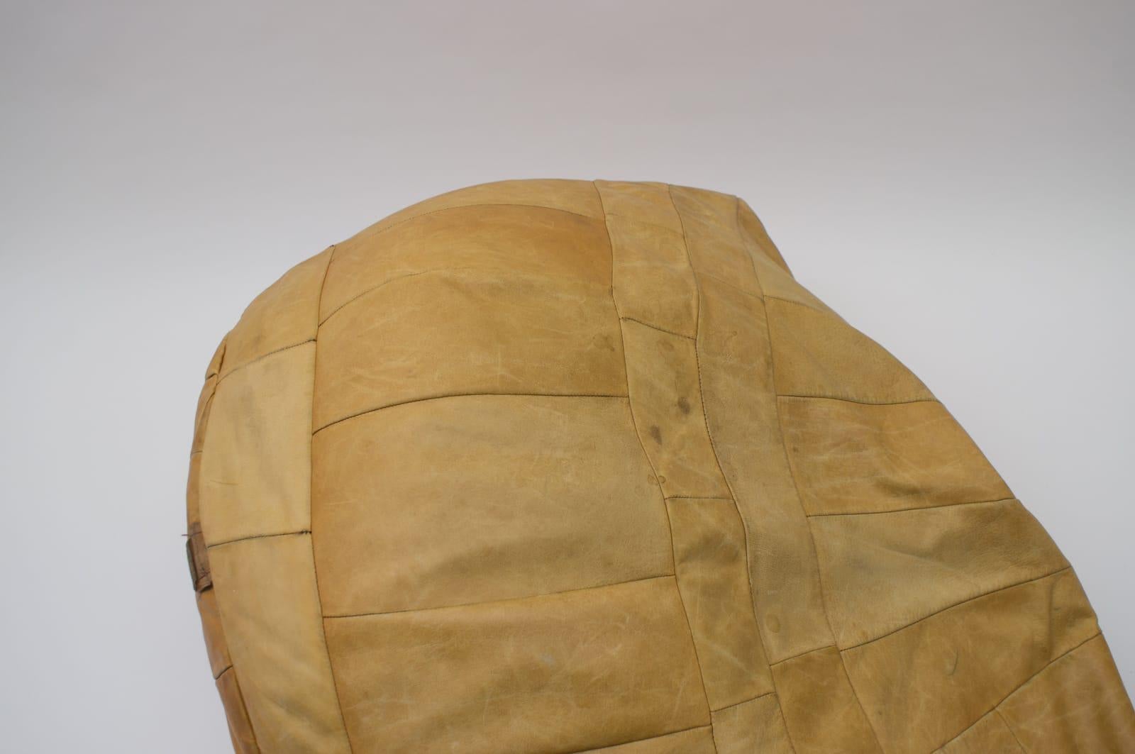 Cognac Leather Patchwork Bean Bag from De Sede, Switzerland, 1960s In Good Condition In Nürnberg, Bayern