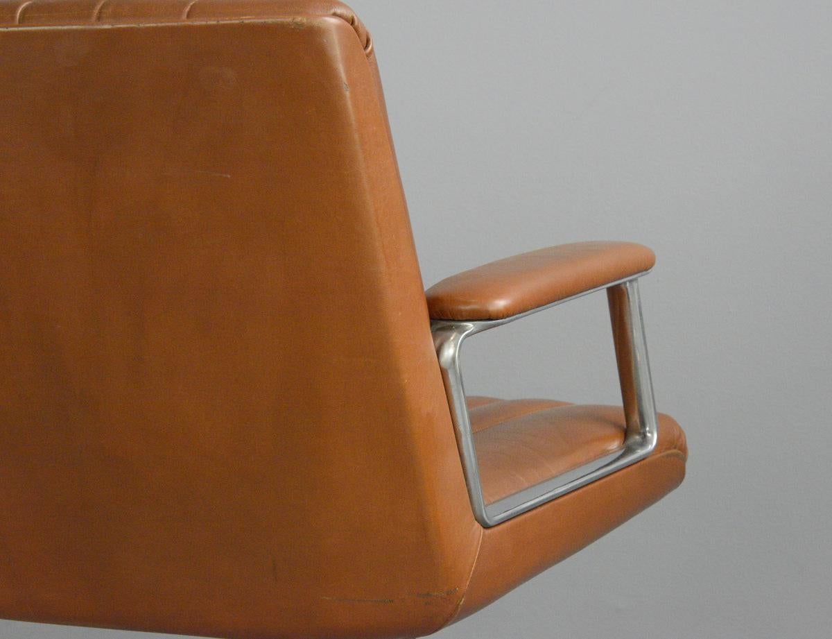 Leather Office Chair by Osvaldo Borsani for Tecno Milano, circa 1970s 5