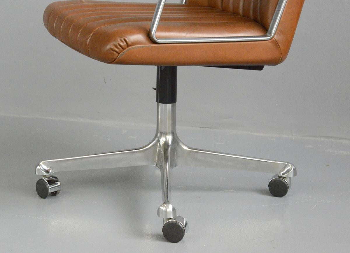 Mid-Century Modern Leather Office Chair by Osvaldo Borsani for Tecno Milano, circa 1970s
