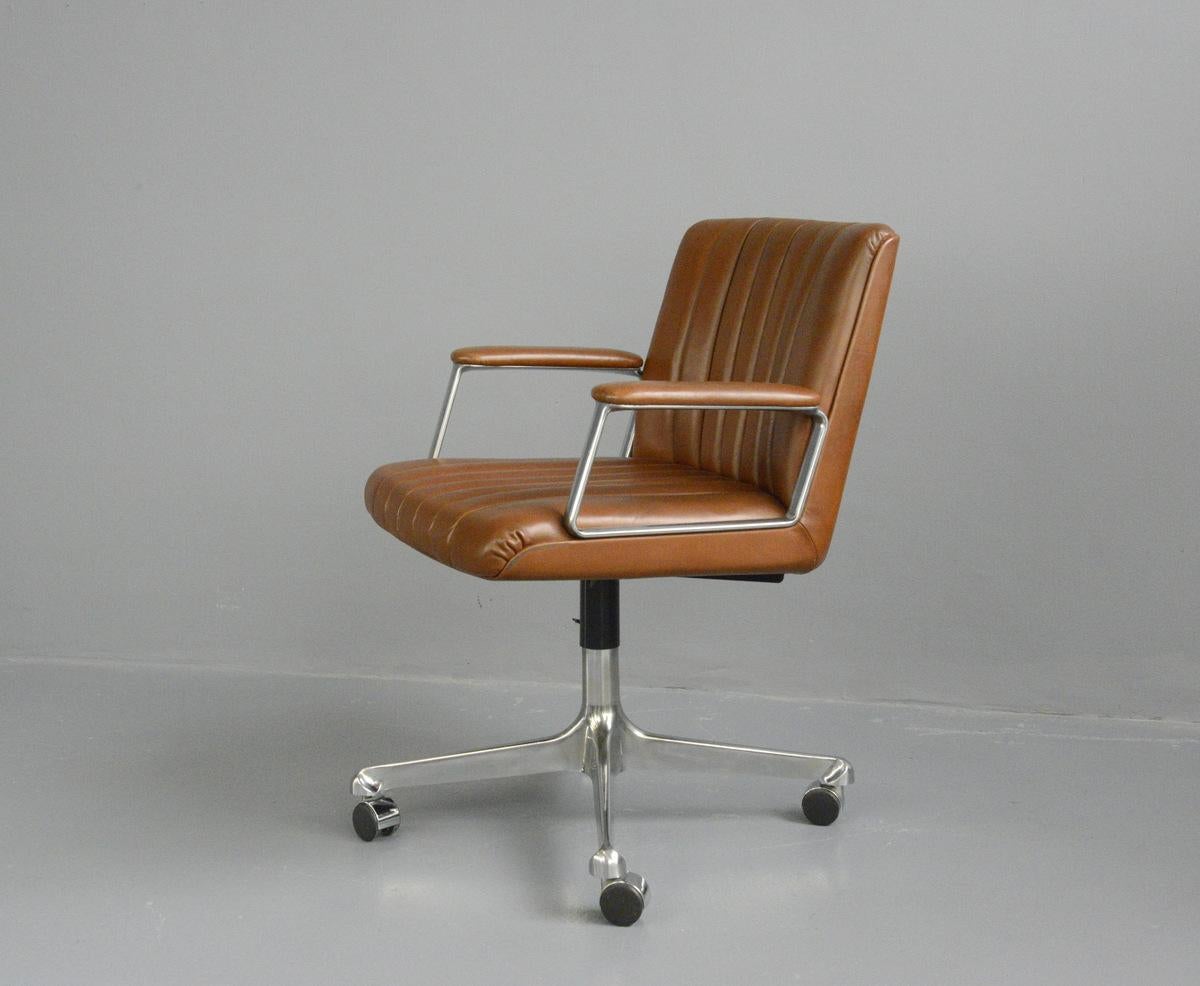 Late 20th Century Leather Office Chair by Osvaldo Borsani for Tecno Milano, circa 1970s