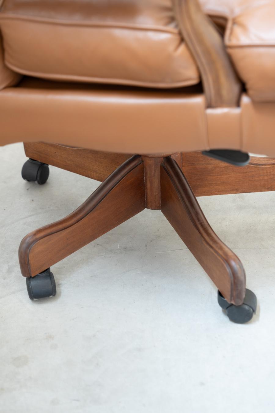 Italian Leather Office Chair from Fior, 1980s For Sale
