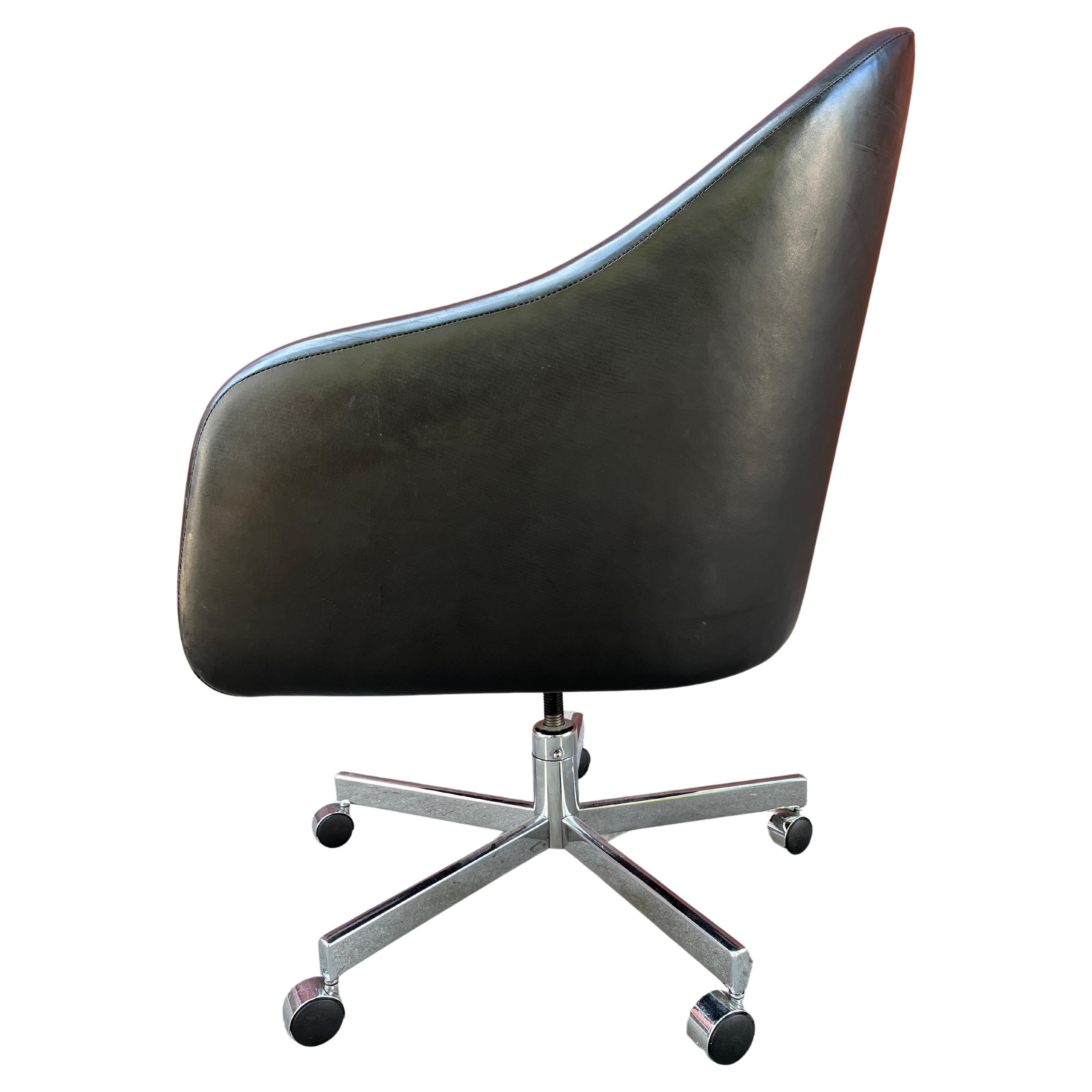 Silla de oficina de piel de Ward Bennett para Bricket Associates Cuero en venta