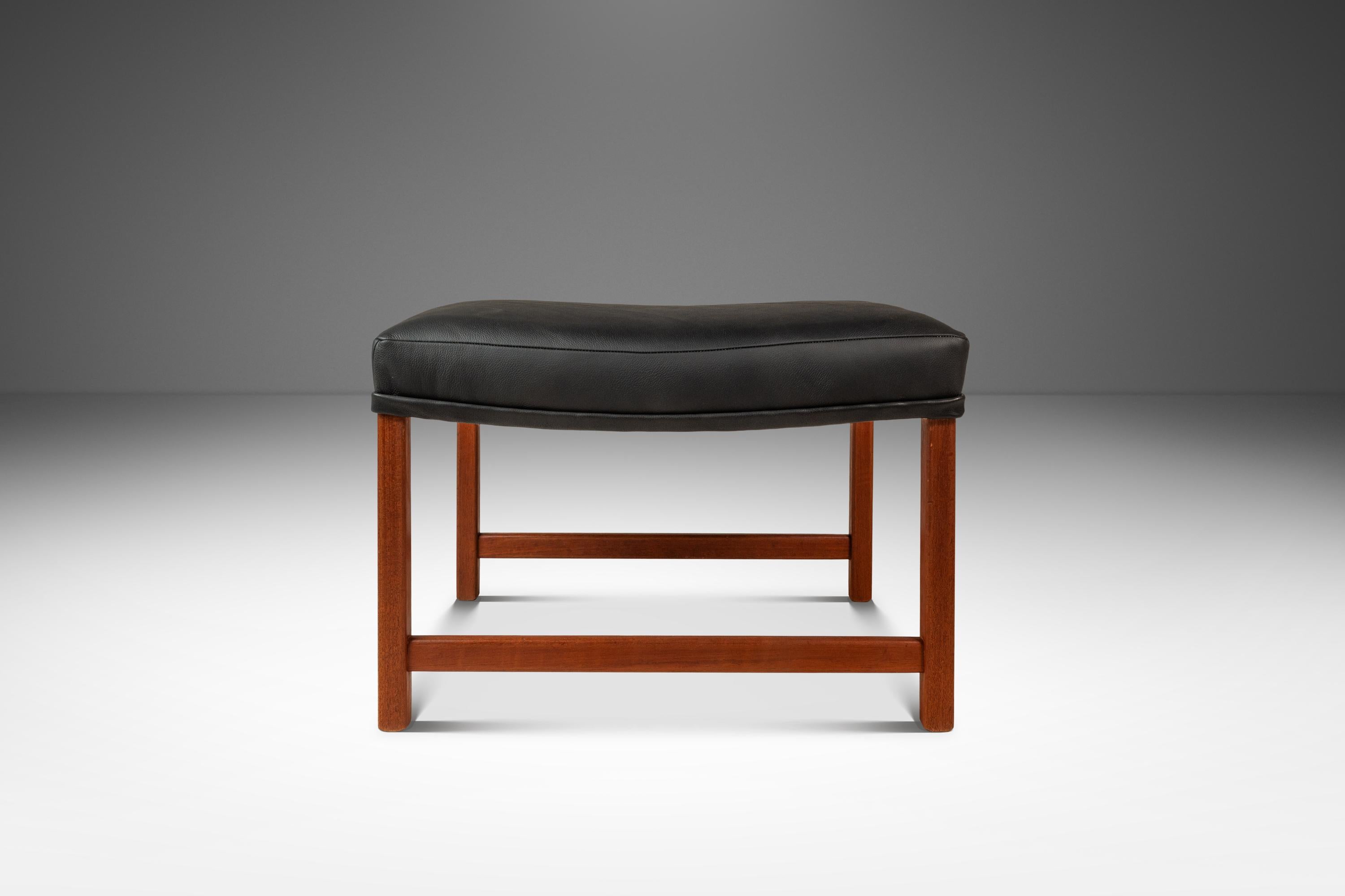 Mid-Century Modern Ottoman / pouf en cuir par Ole Wanscher pour France & Søn, Danemark, c.C. années 1960 en vente