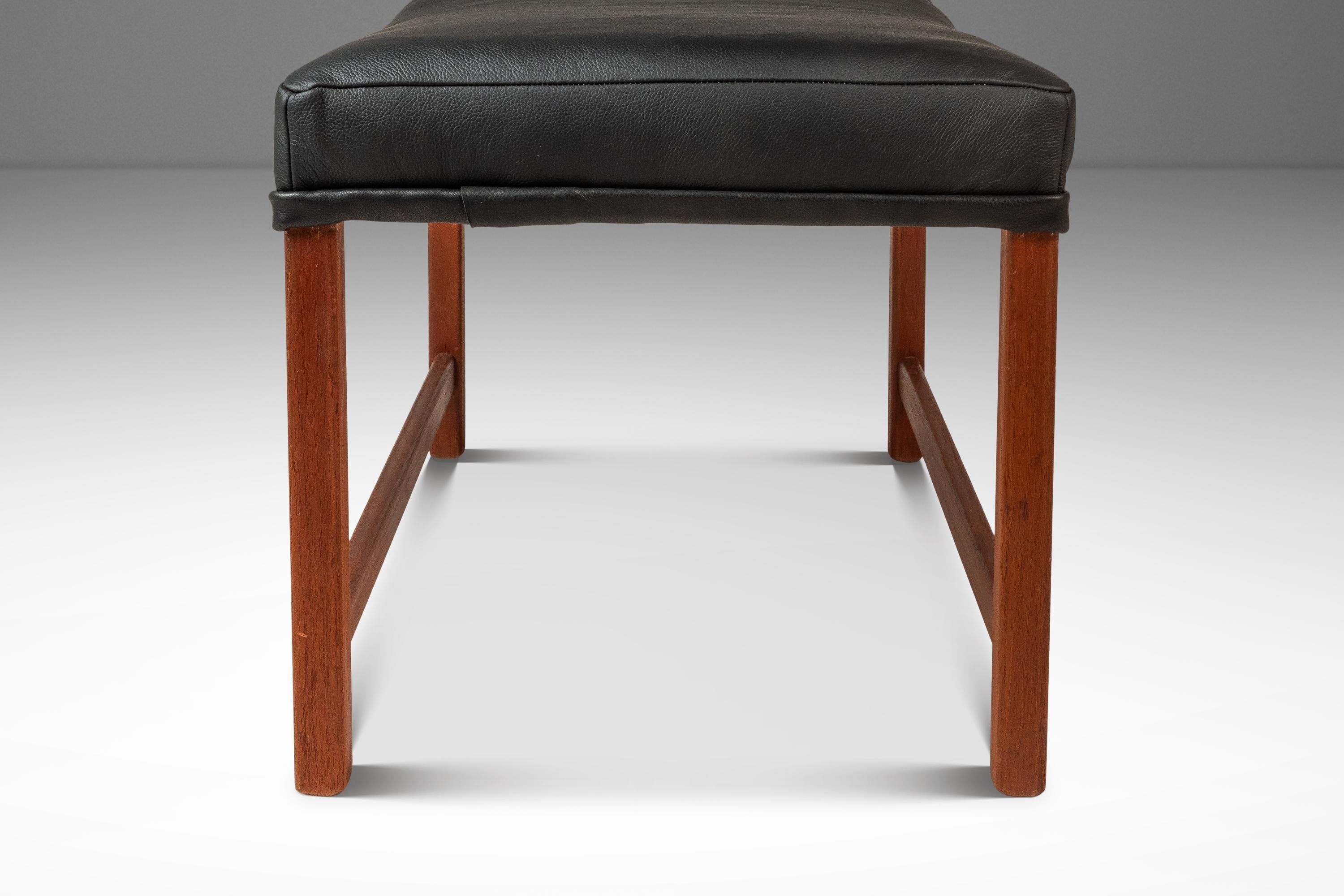 Cuir Ottoman / pouf en cuir par Ole Wanscher pour France & Søn, Danemark, c.C. années 1960 en vente