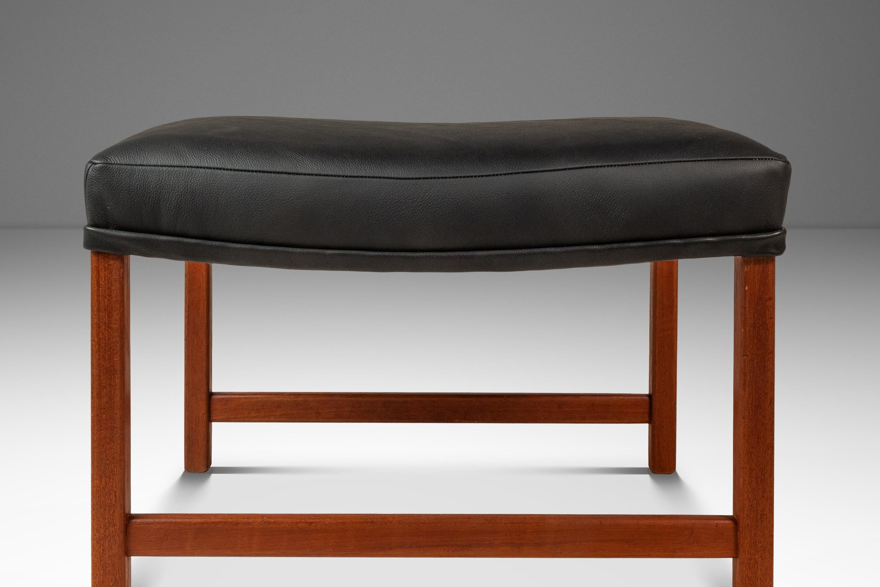 Ottoman / pouf en cuir par Ole Wanscher pour France & Søn, Danemark, c.C. années 1960 en vente 1
