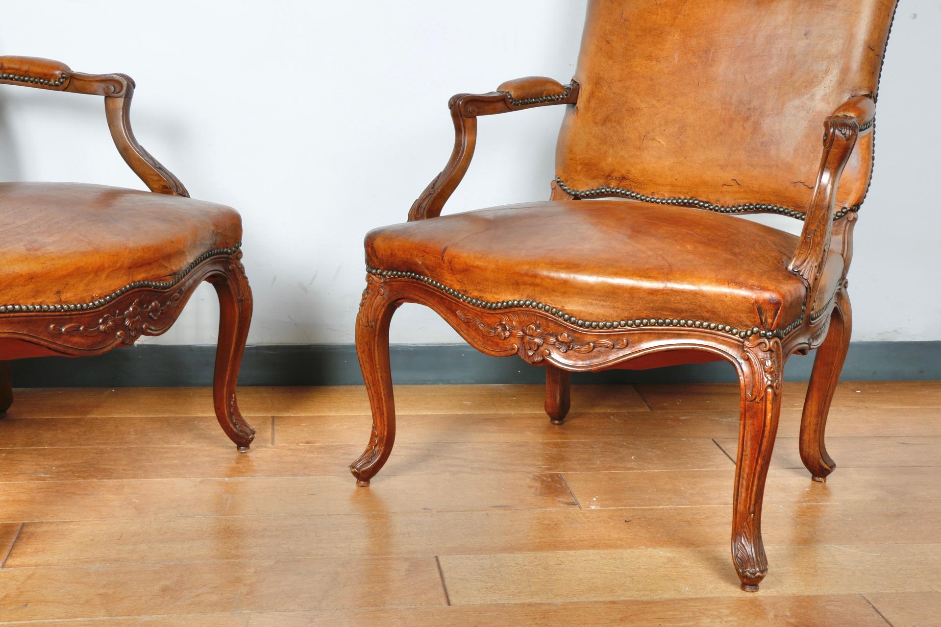 Américain Paire de chaises Bergères en cuir en vente