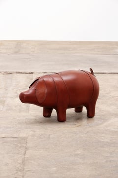 Tabouret de porc en cuir dans le style de Dimitri Omersa, 1970
