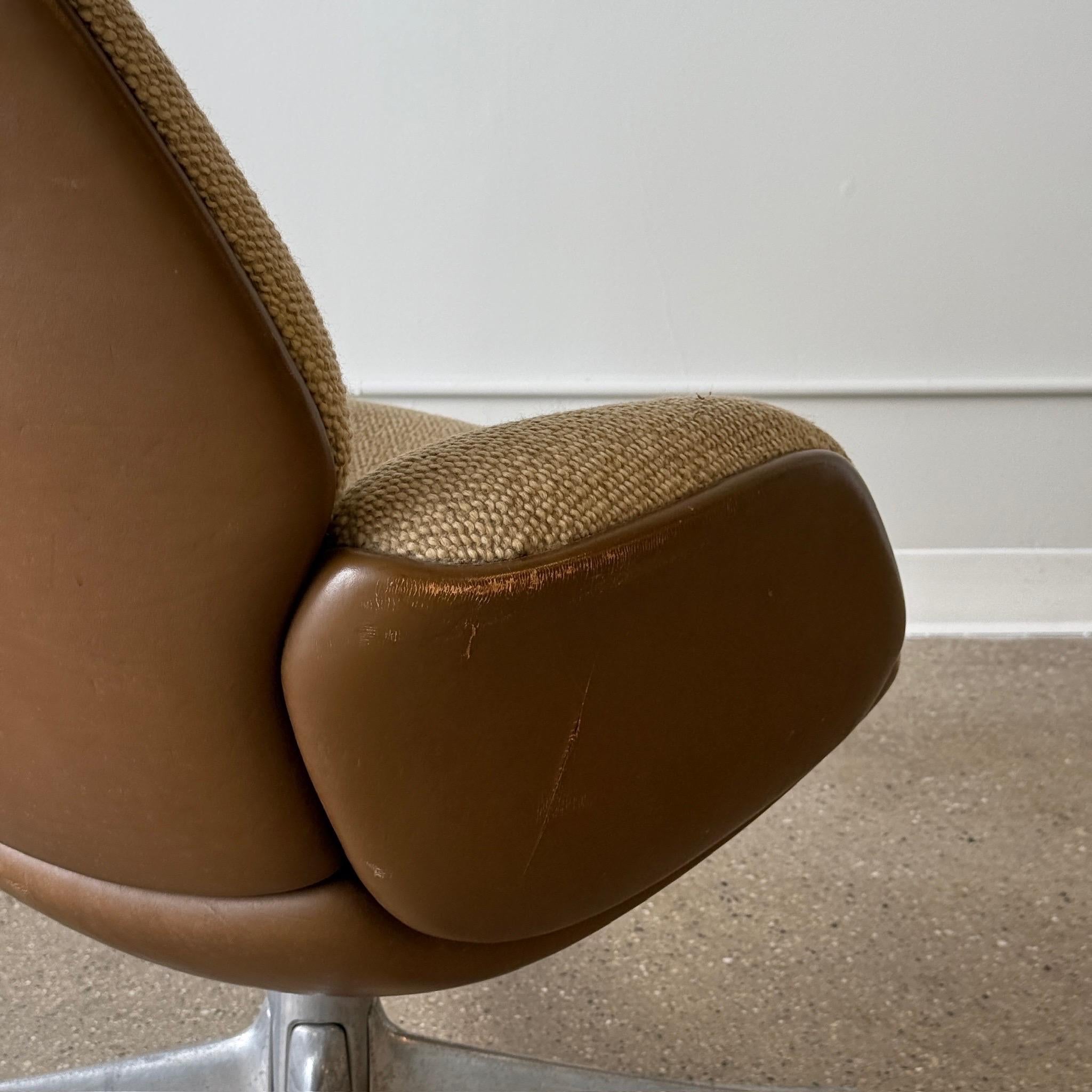 Leather Platner Chair by Warren Platner for Steelcase In Good Condition For Sale In Chicago, IL