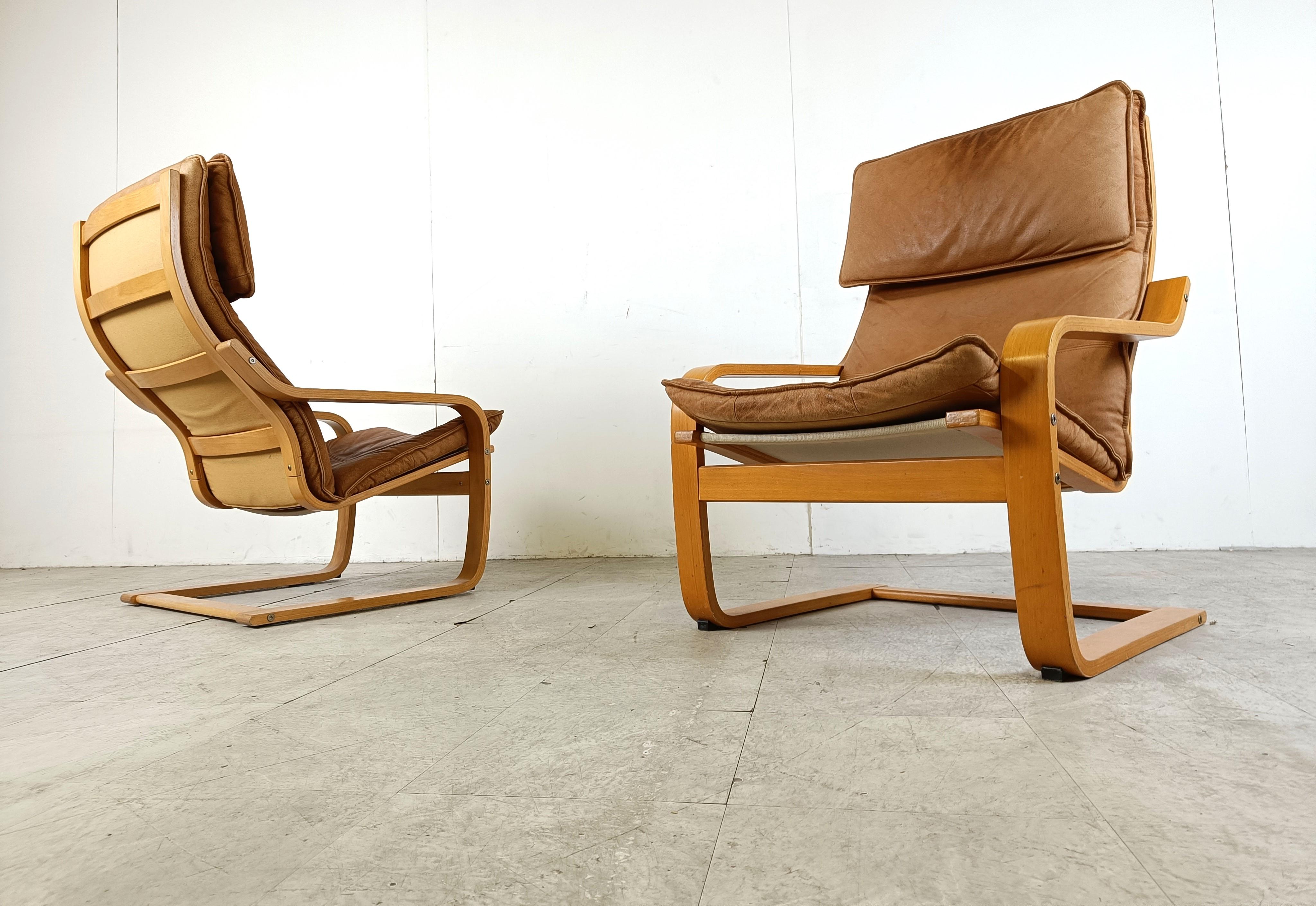 Leather Poäng Chairs & Footrest by Noboru Nakamura for IKEA, 1990s In Good Condition In Leuven, Vlaams Gewest