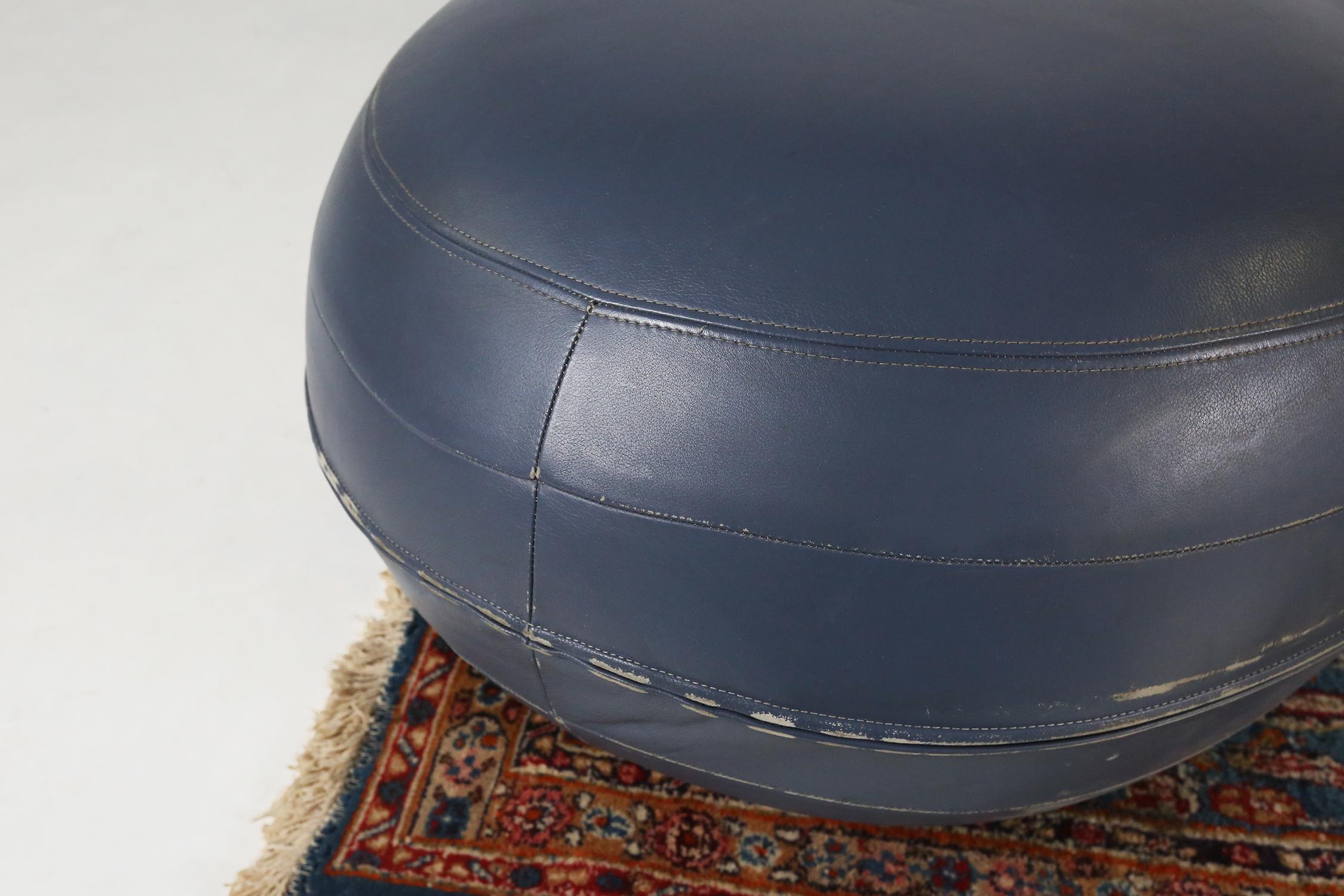 Leather pouf by Lowie Vermeersch for Durlet For Sale 4