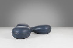 Pouf in pelle di Lowie Vermeersch per Durlet