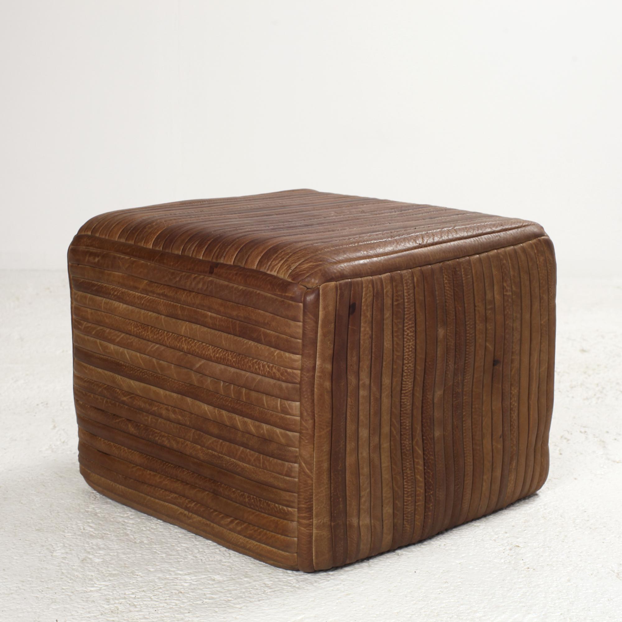 Leather Pouf Ottoman De Sede by Ernst Lüthy Switzerland 1970's In Good Condition In Saint  Ouen, FR