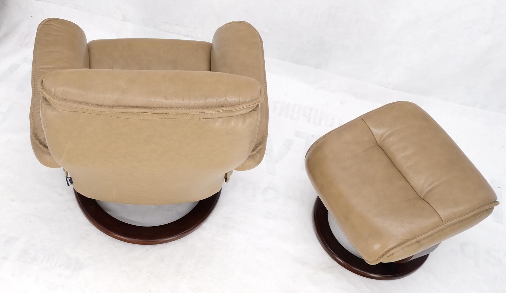 Leather Reclining Chair & Ottoman by Thomasville For Sale 4