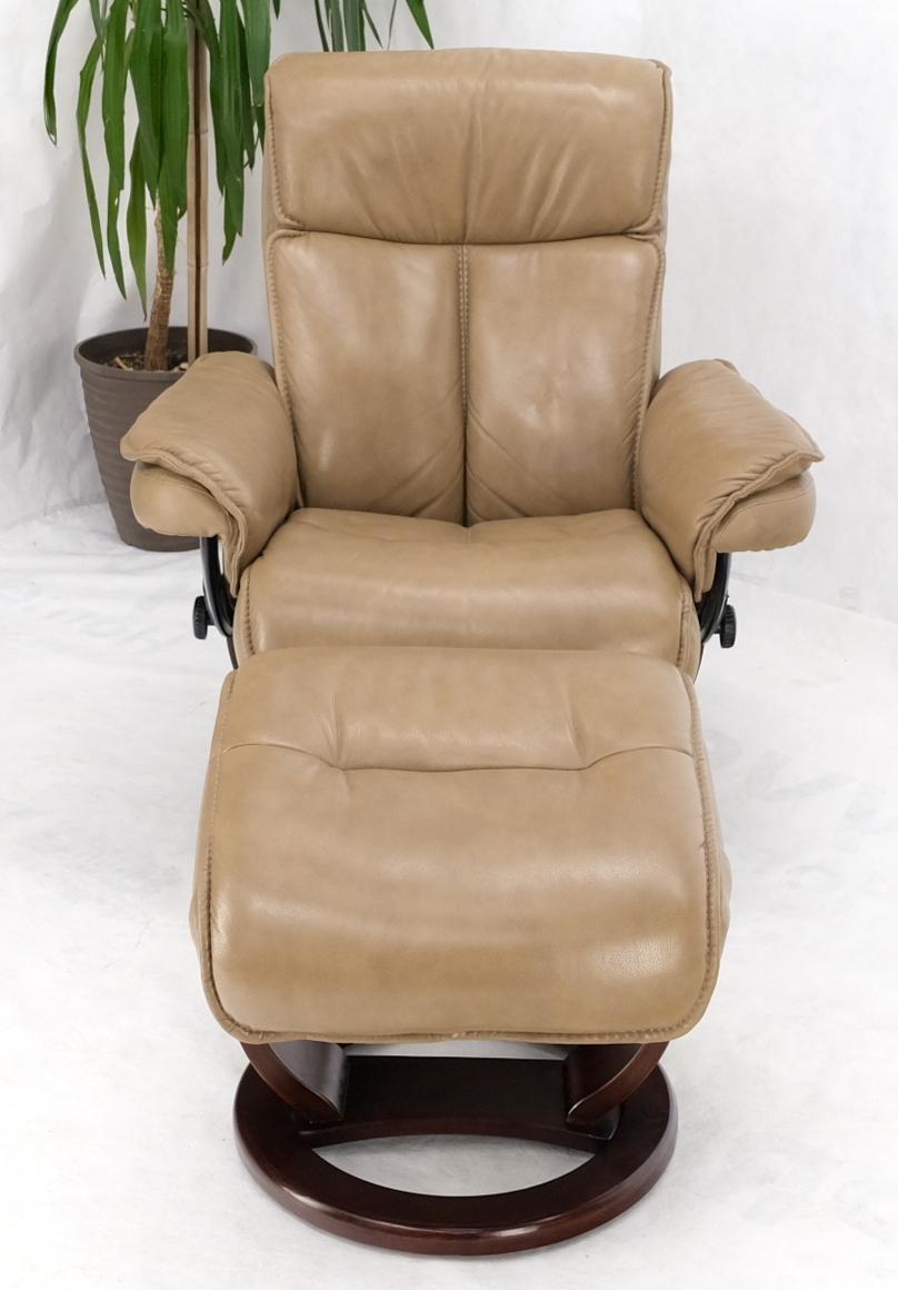 thomasville leather chair and ottoman