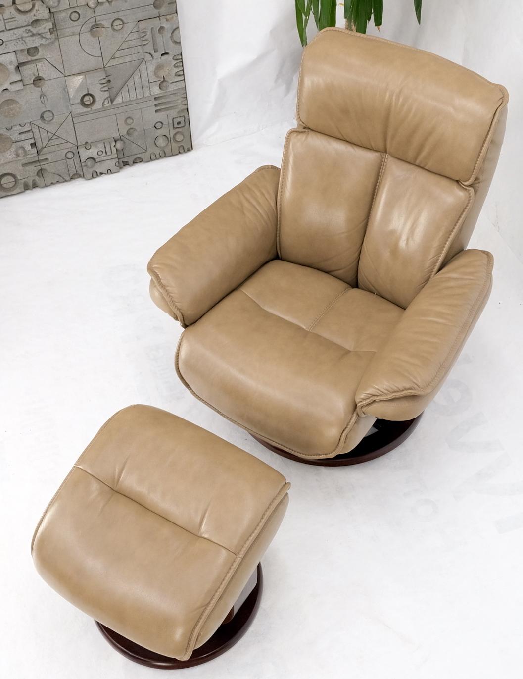 thomasville leather chair and ottoman