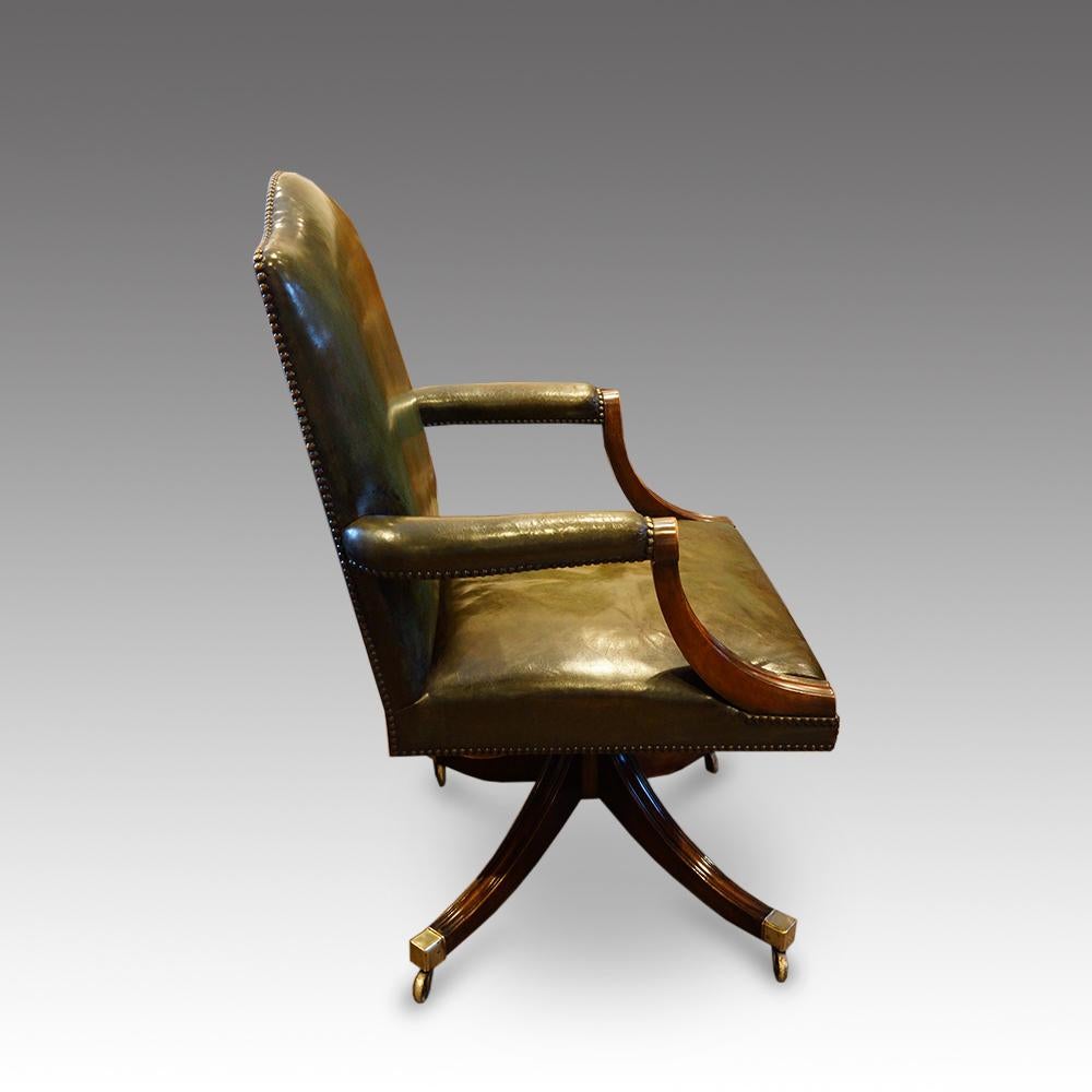Georgian style mahogany leather revolving desk chair early 20th. century 3