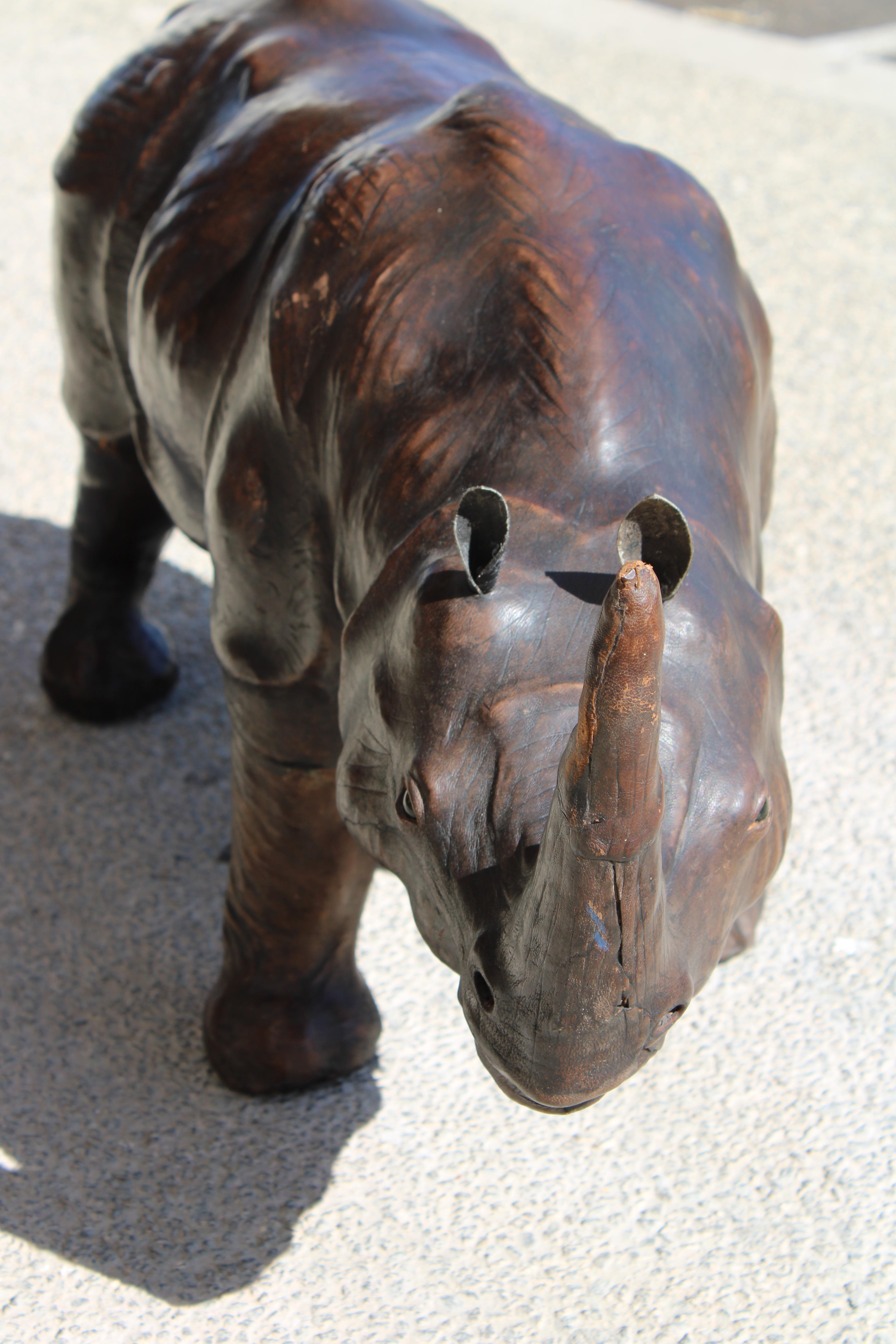 Rhinoceros attribué à Dimitri Omersa (grande version) en vente 3