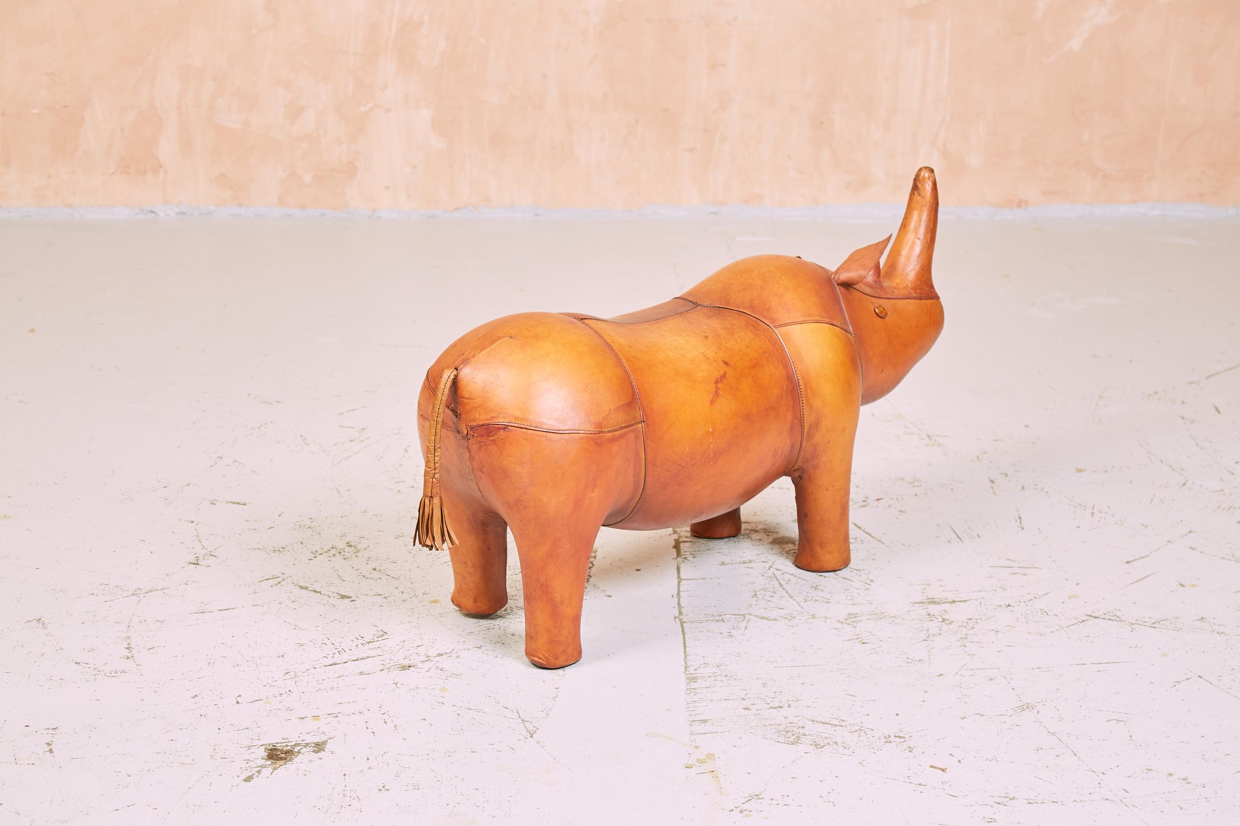 Mid-Century Modern Tabouret Rhinoceros Rhino en cuir Dimitri Omersa pour Liberty Vintage