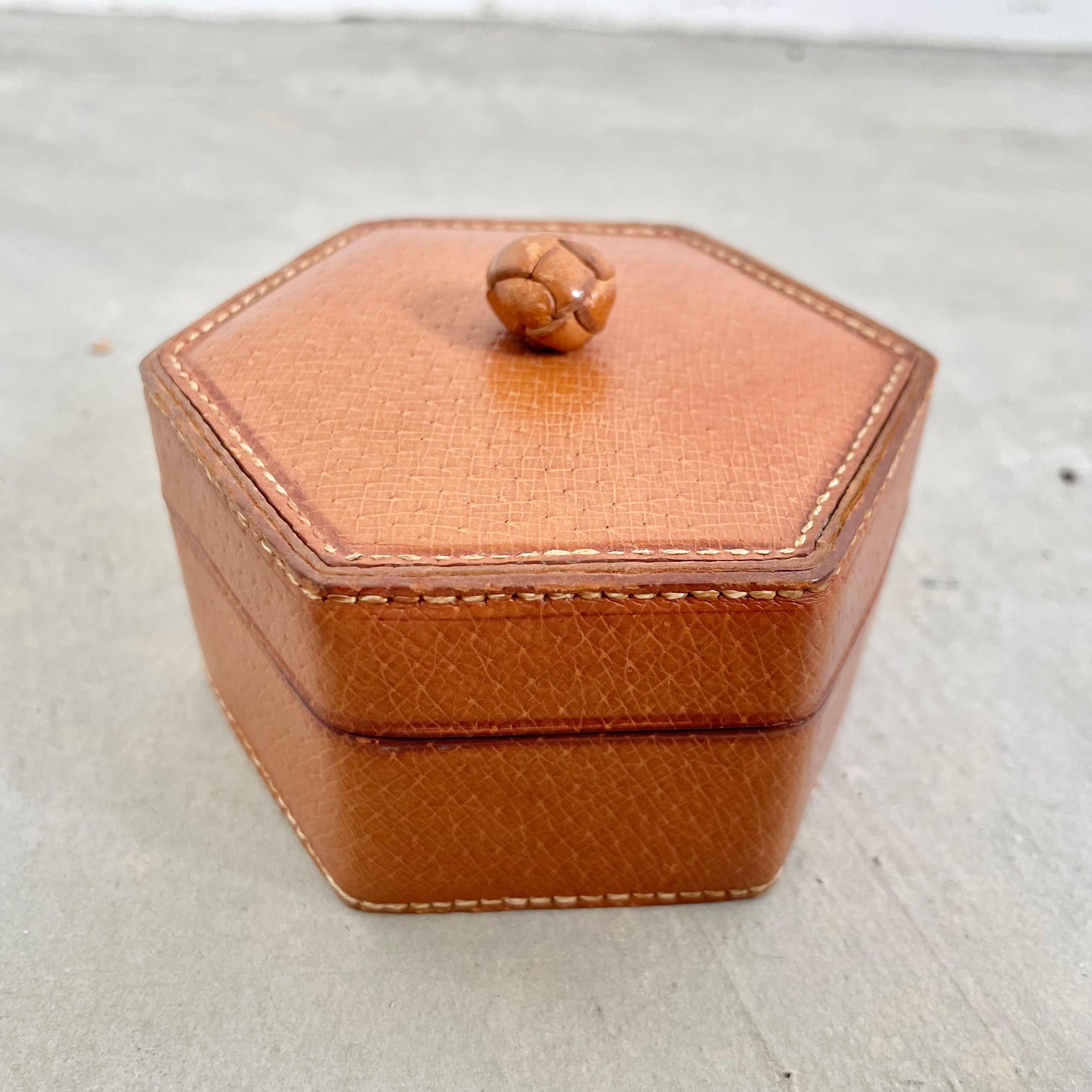 Leather Ring Box, 1970s France In Good Condition In Los Angeles, CA