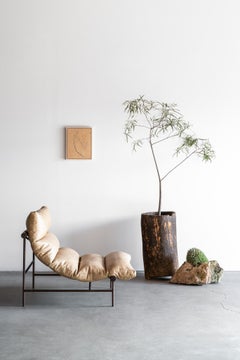 Sillón Rosa de cuero by Croft House