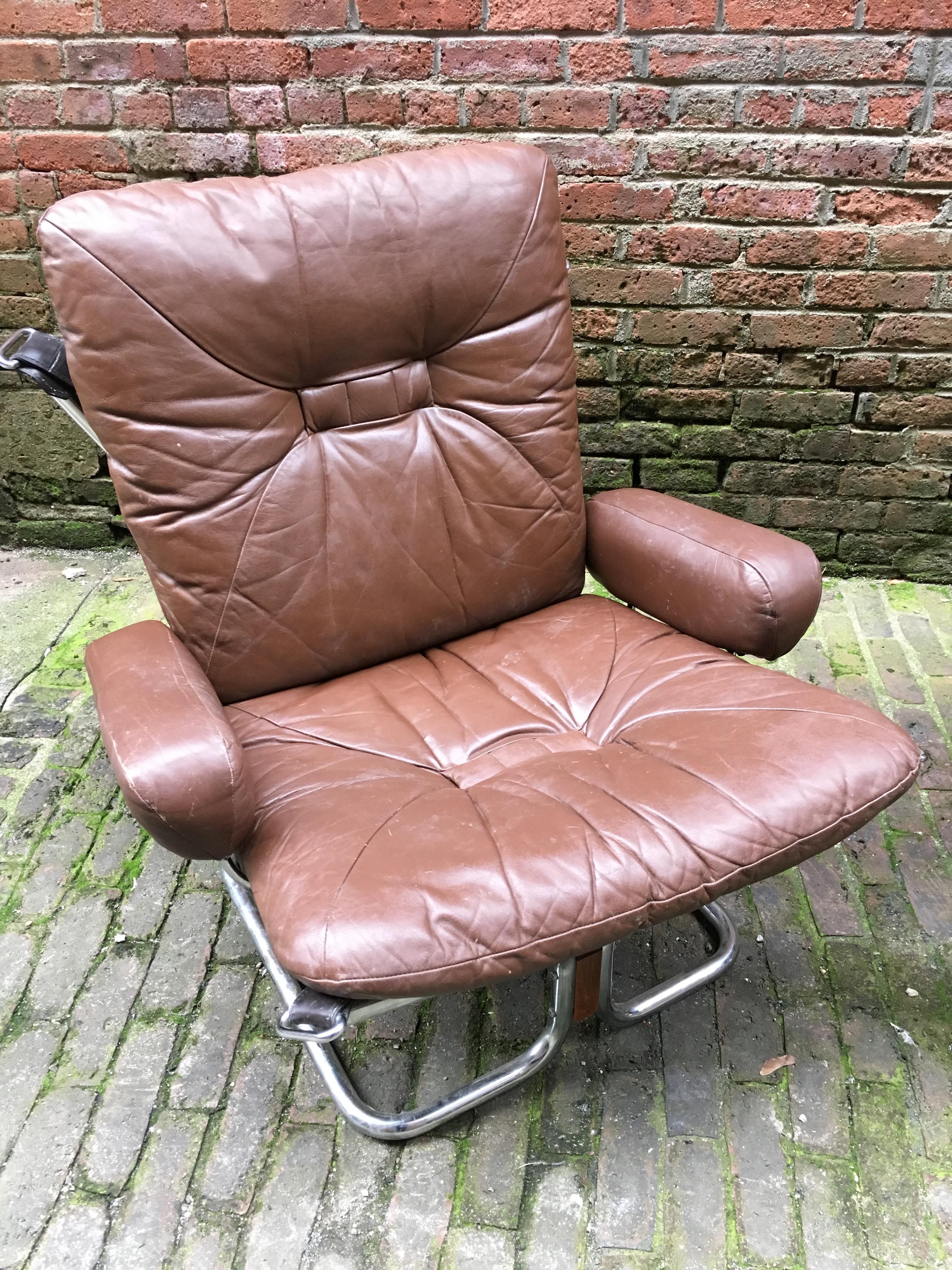 Leather, Rosewood and Chrome Westnofa Armchairs and Ottoman In Good Condition In Garnerville, NY