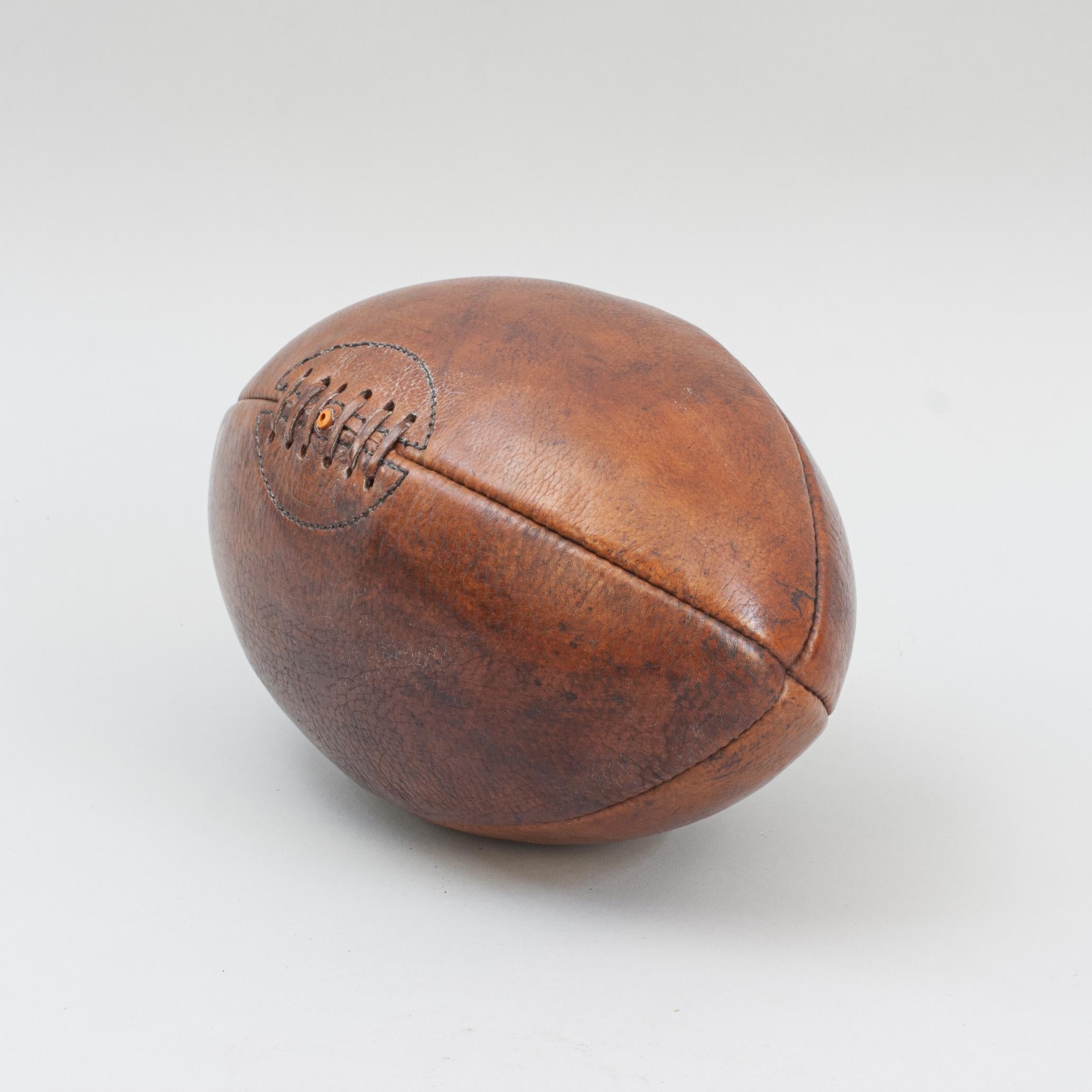 Rugby-Kugel aus Leder im Angebot 1