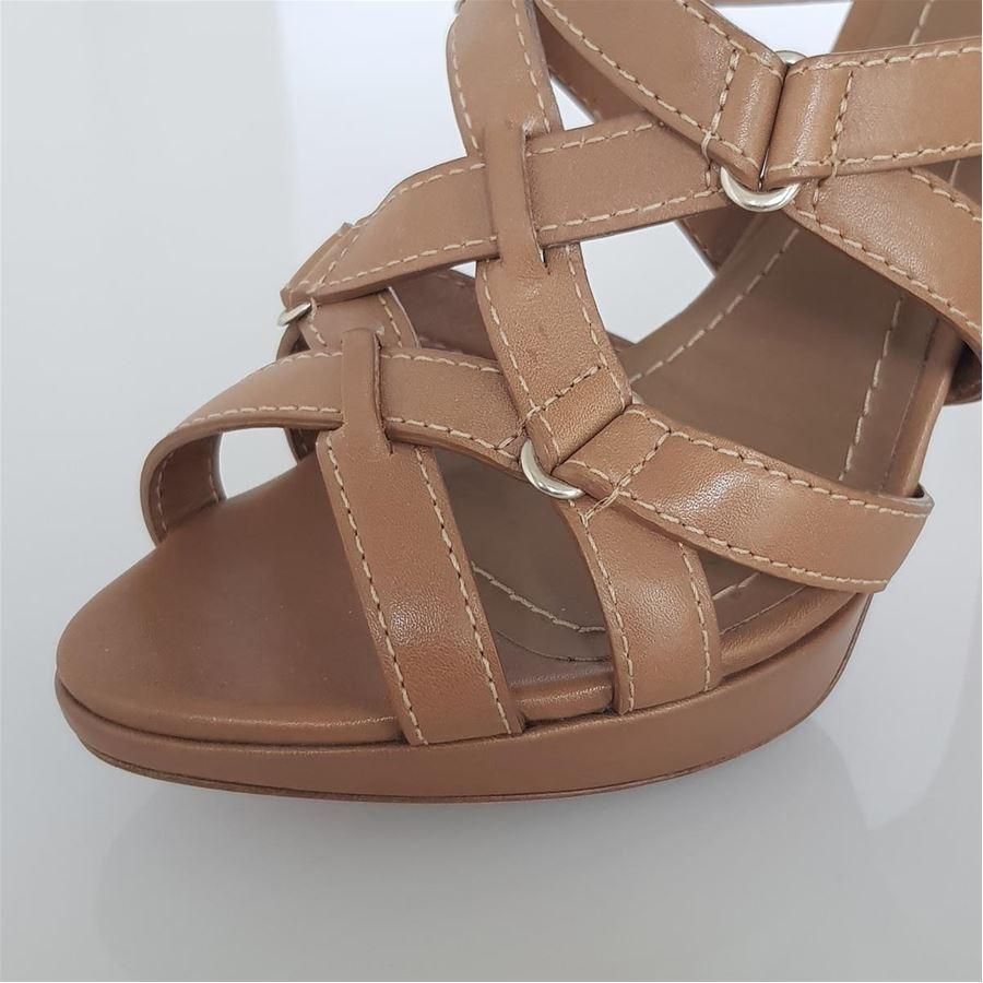 Dior Leather sandal size 38 1/2 In Excellent Condition For Sale In Gazzaniga (BG), IT