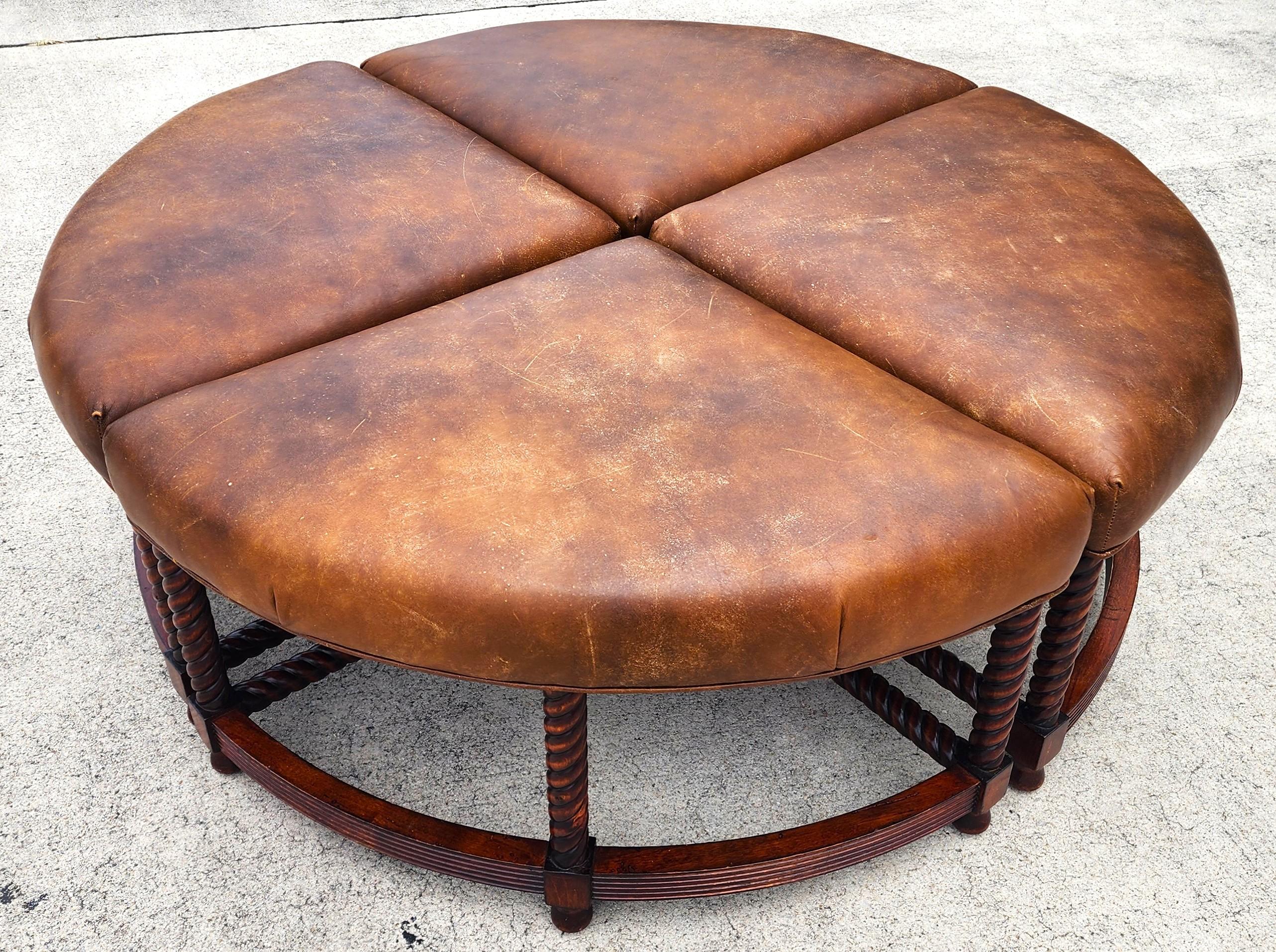 XXIe siècle et contemporain Sectionnelle en cuir Ottoman Cocktail anglais Tabourets de pied Ensemble de 4 en vente