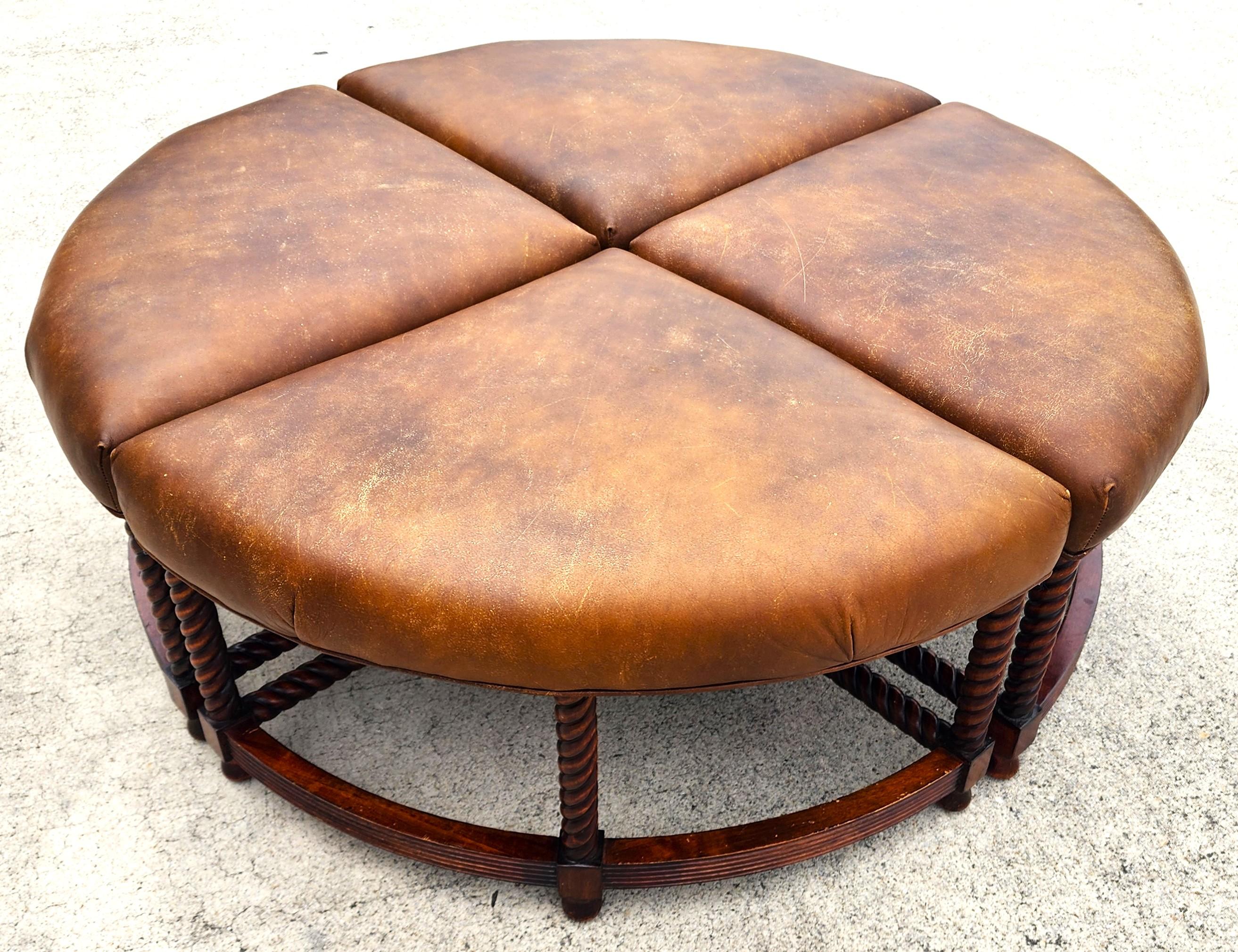 Sectionnelle en cuir Ottoman Cocktail anglais Tabourets de pied Ensemble de 4 en vente 3