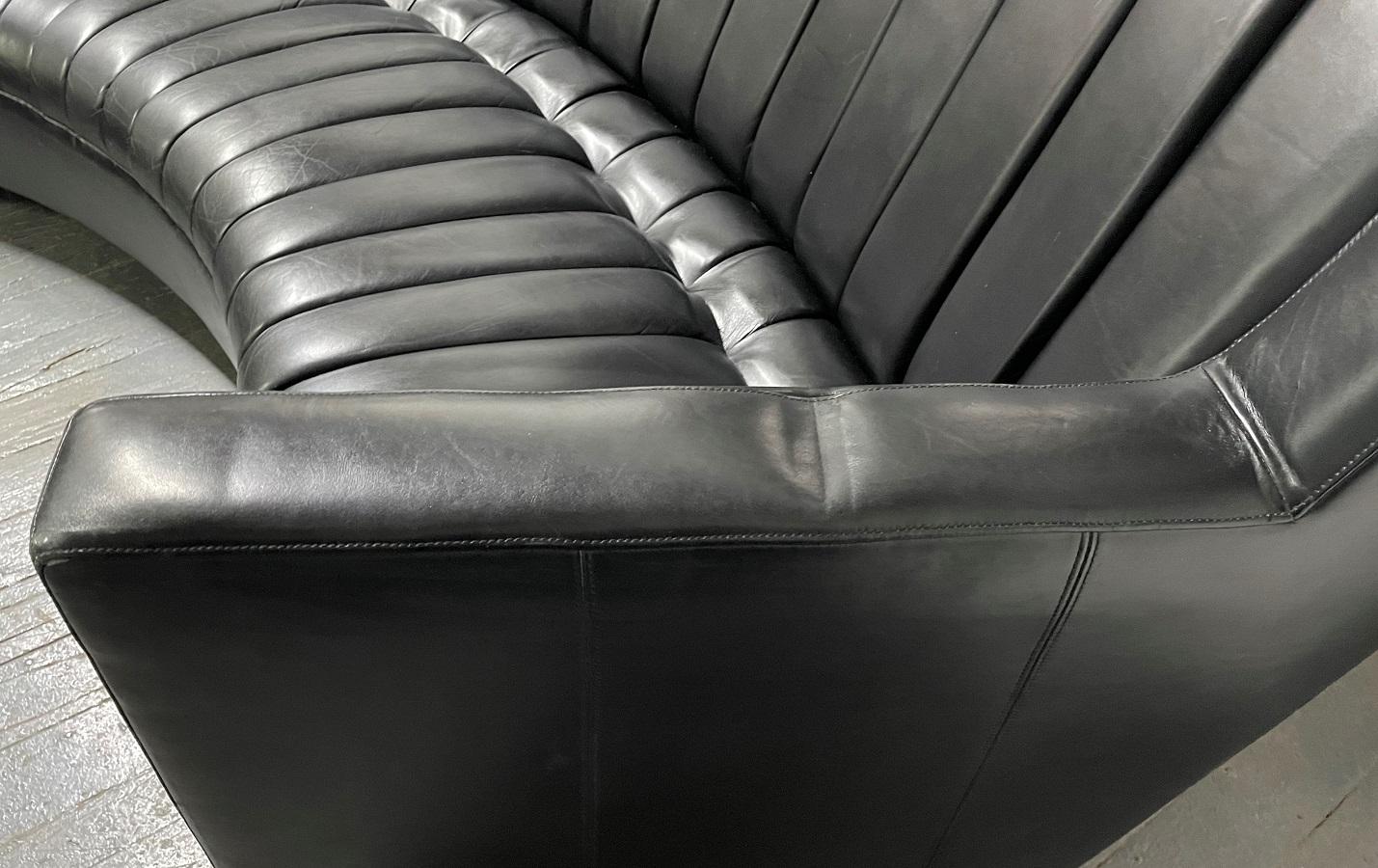 Canapé sectionnel en cuir, style De Sede en vente 1