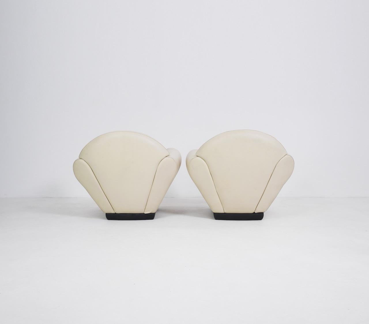 Leather ‘Selim’ Armchair Designed by Sottsass Associati for Cassina, circa 1990 In Good Condition In Surbiton, GB