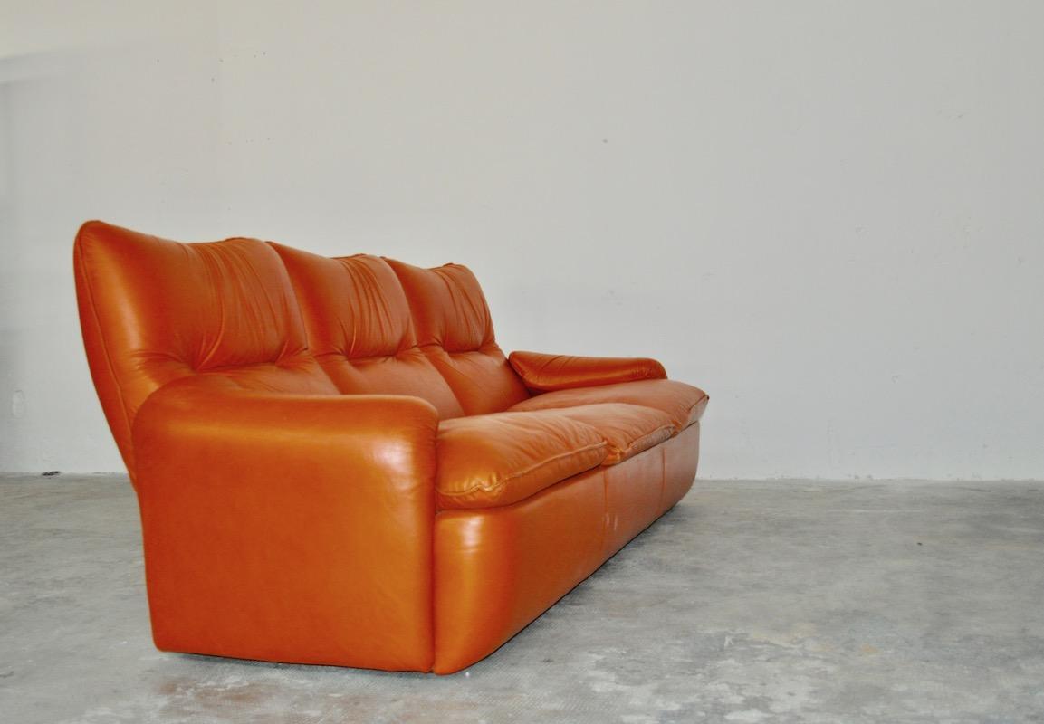 Italian Leather Set Sofa and Armchairs by Martino Perego for Seven Salotti, 1970s For Sale