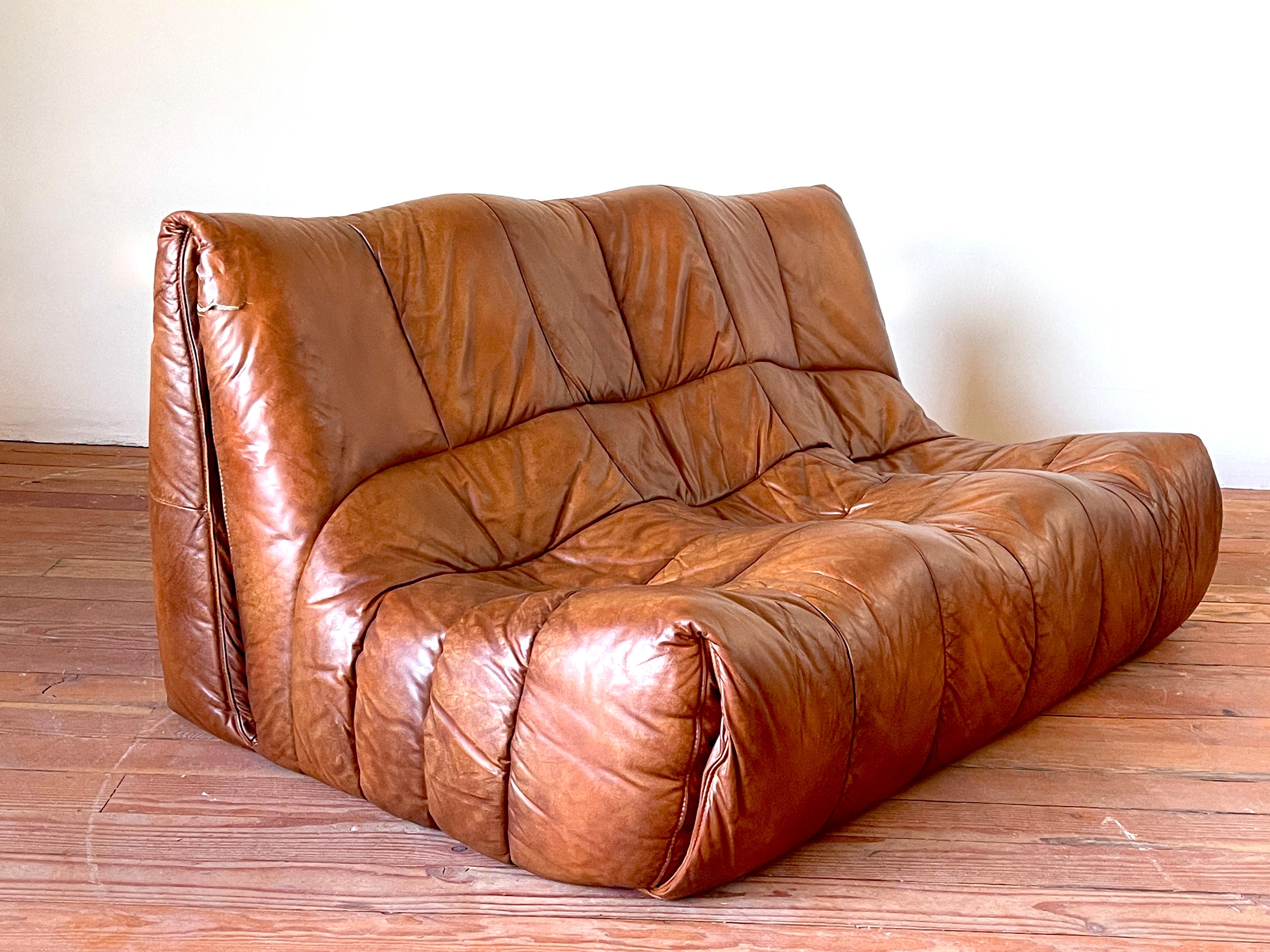 Leather settee by Roche Bobois in the style of 