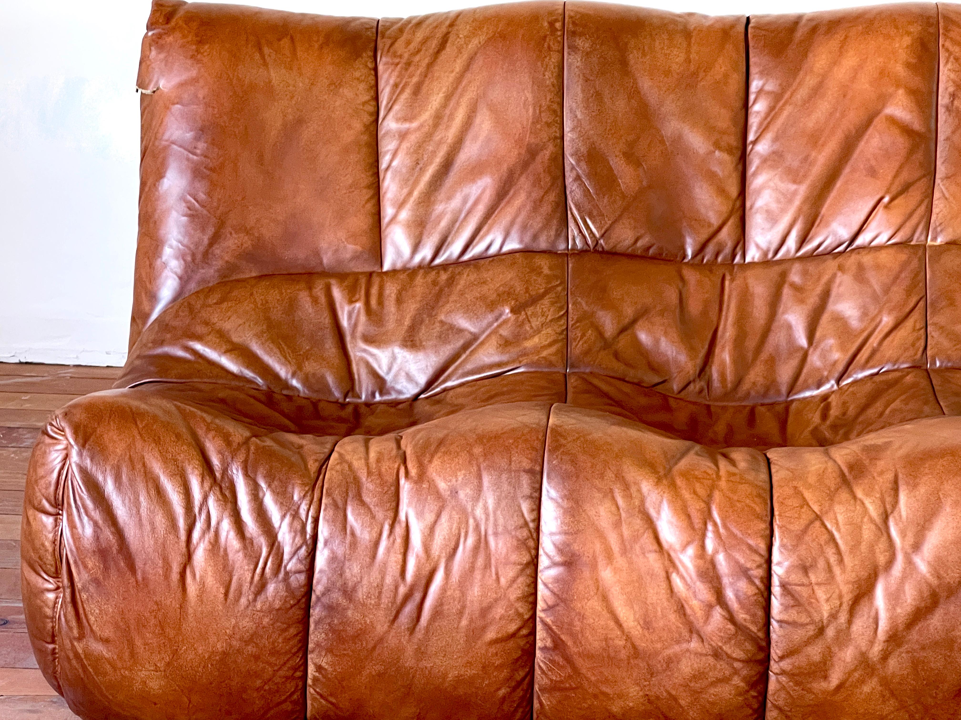 Late 20th Century Leather Settee by Roche Bobois For Sale