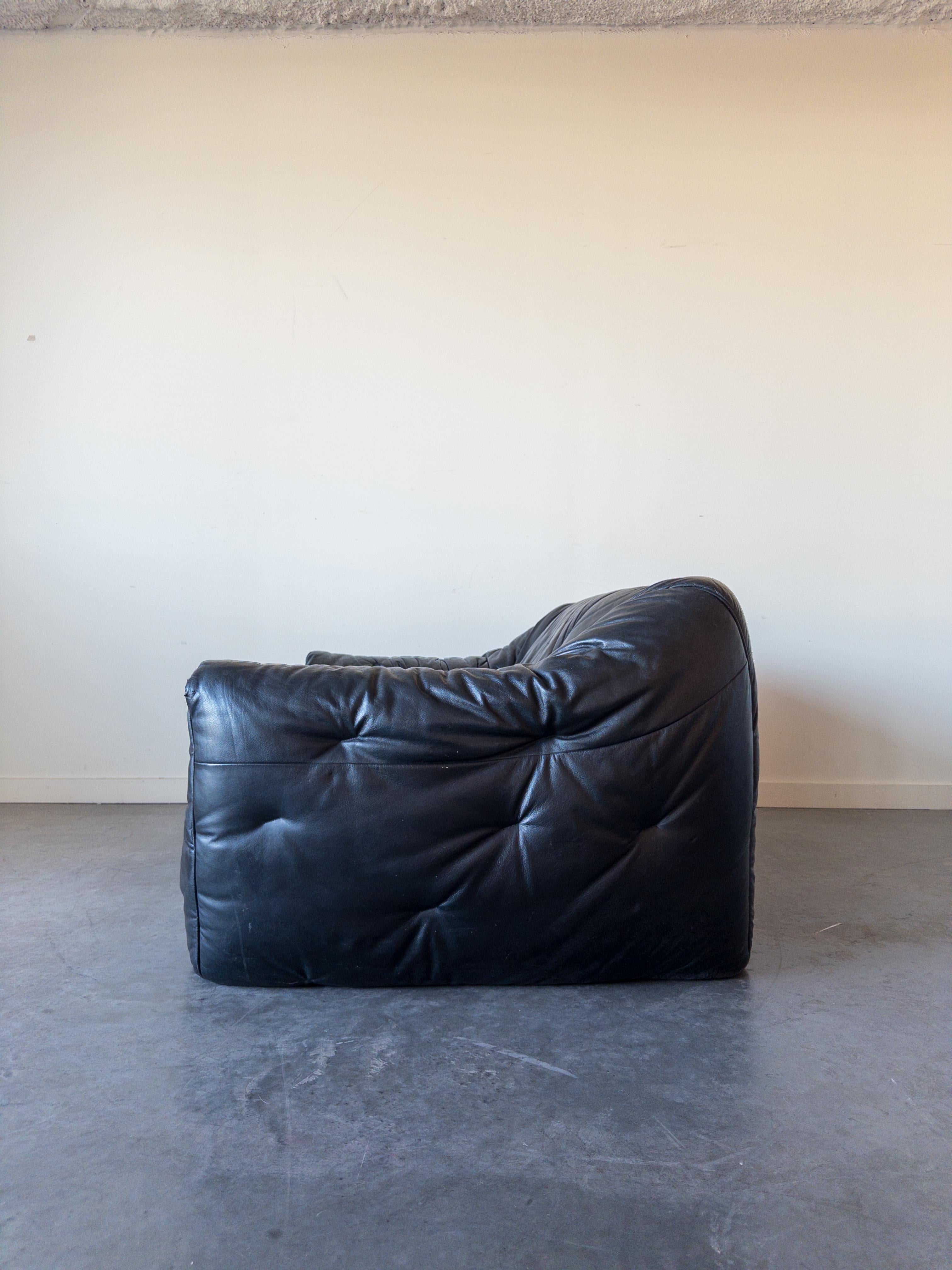 Leather Sloop 2-Seater Sofa by Michel Ducaroy for Ligne Roset In Good Condition For Sale In New York, NY
