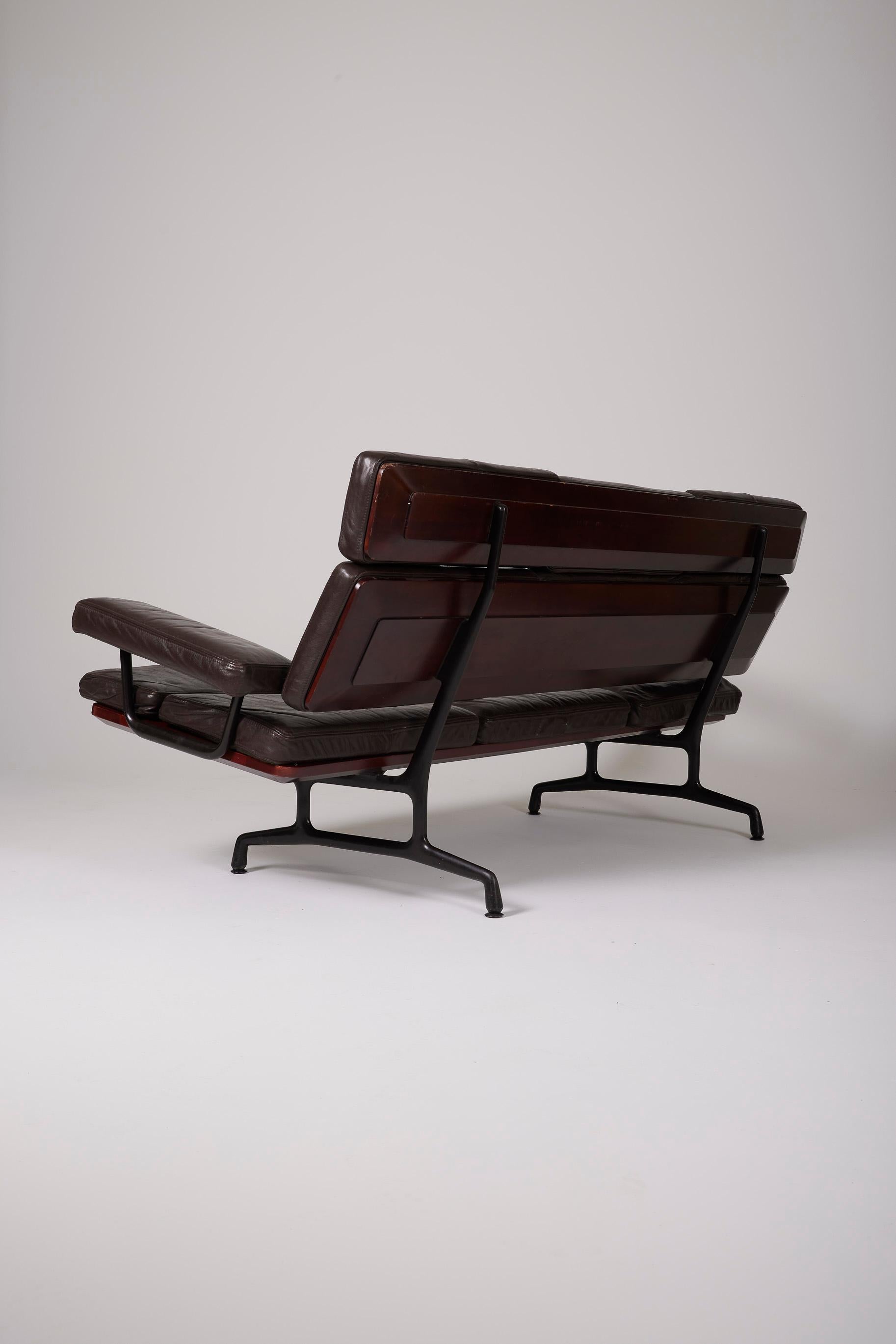 20th Century Leather sofa by Charles and Ray Eames For Sale