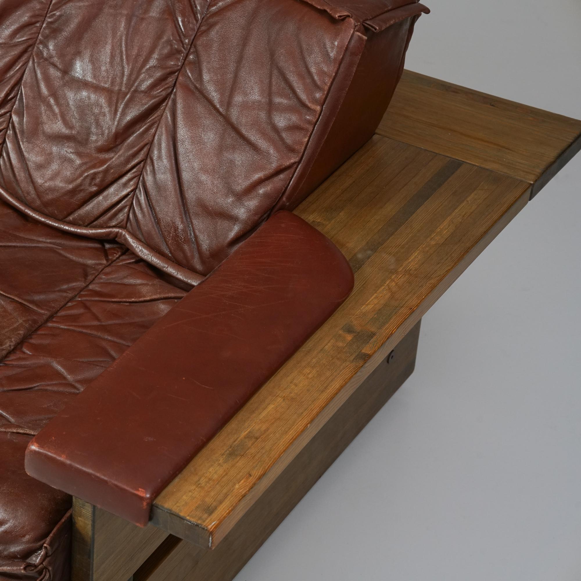 Finnish Leather Sofa, Hämeen Kalustajat, Finland, 1970s For Sale