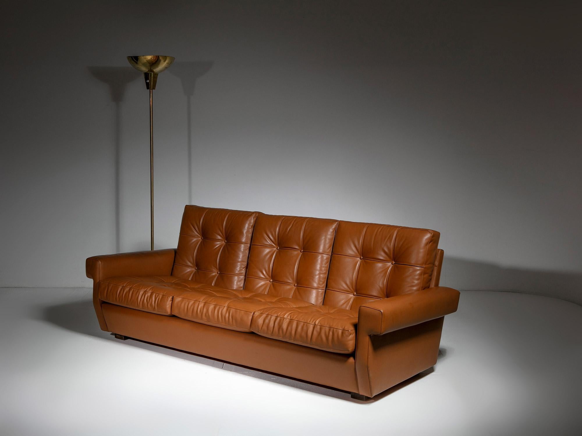 Leather Sofa Model 919 by Ico Parisi for Cassina, Italy, 1960s For Sale 2