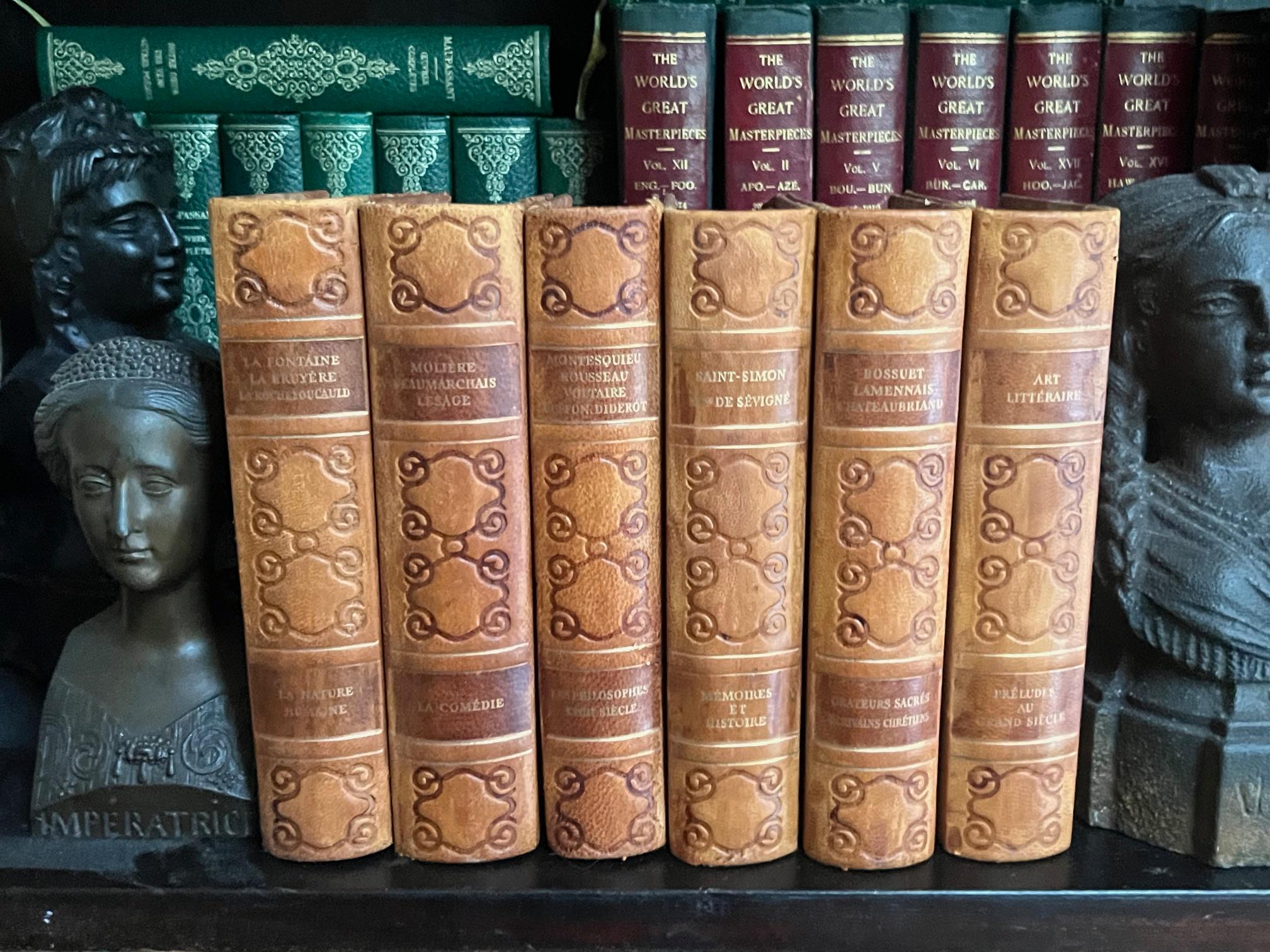 Juego de 6 libros franceses con lomo de cuero, 1953 Provincial francés en venta