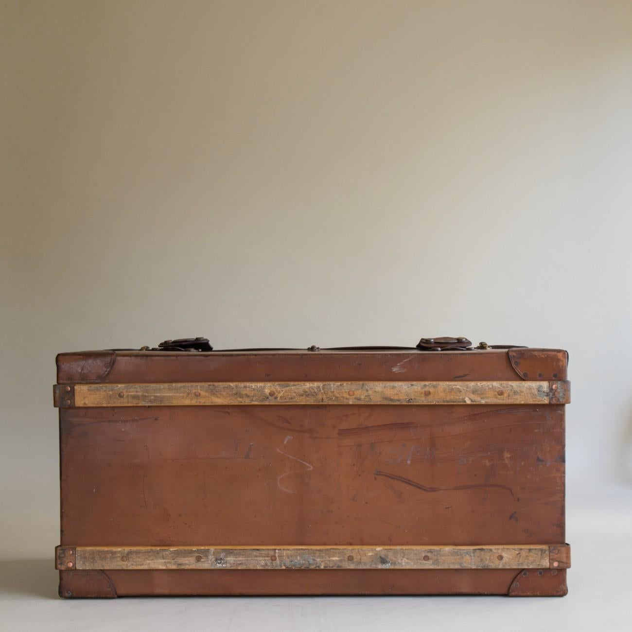 English Leather Steamer Trunk by Finnigans, circa 1920 For Sale