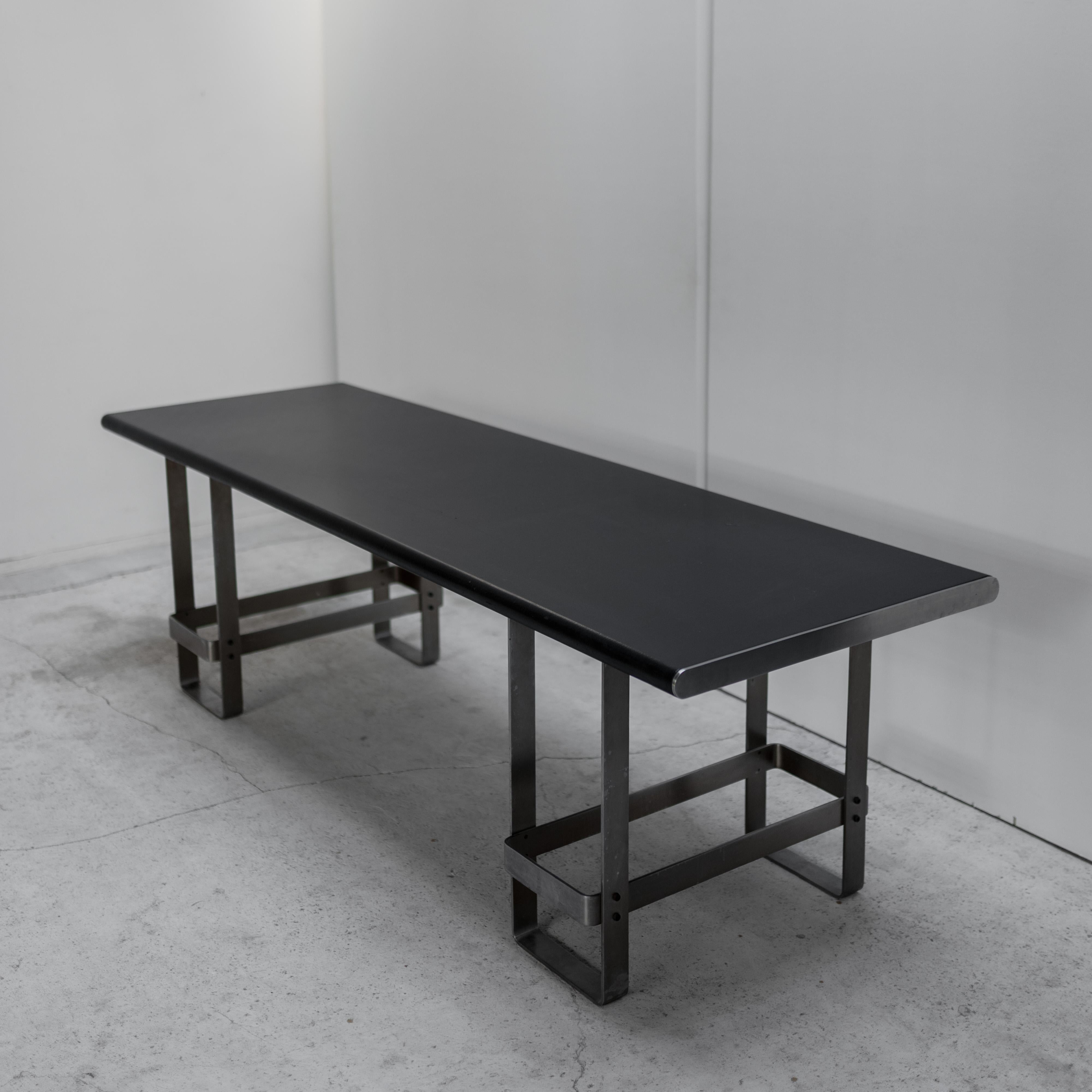 Mesa de cuero y acero para Gavina, años 70, Italia en venta 7