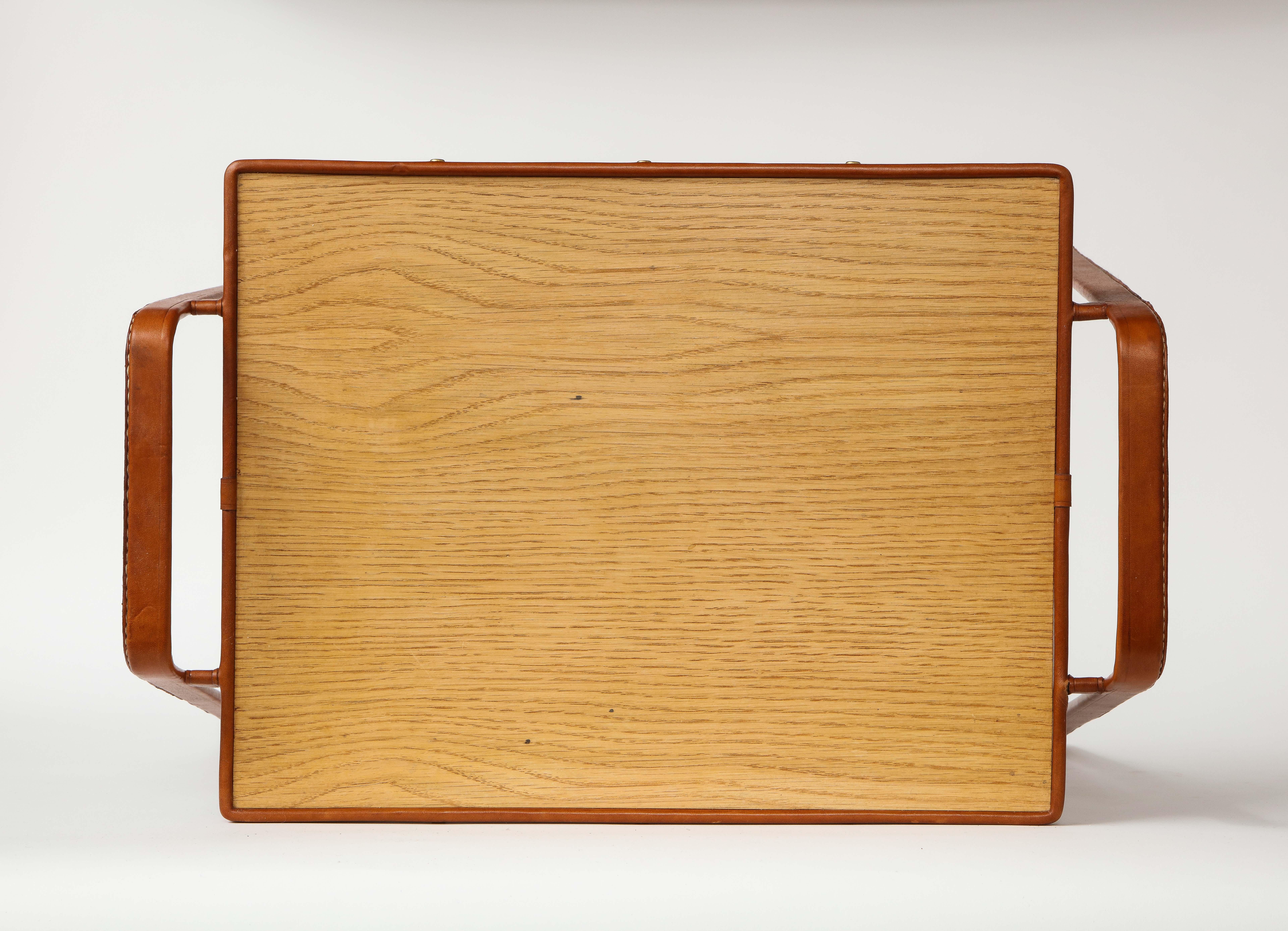 Table d'appoint cousue en cuir de Jacques Adnet, vers 1950 en vente 1