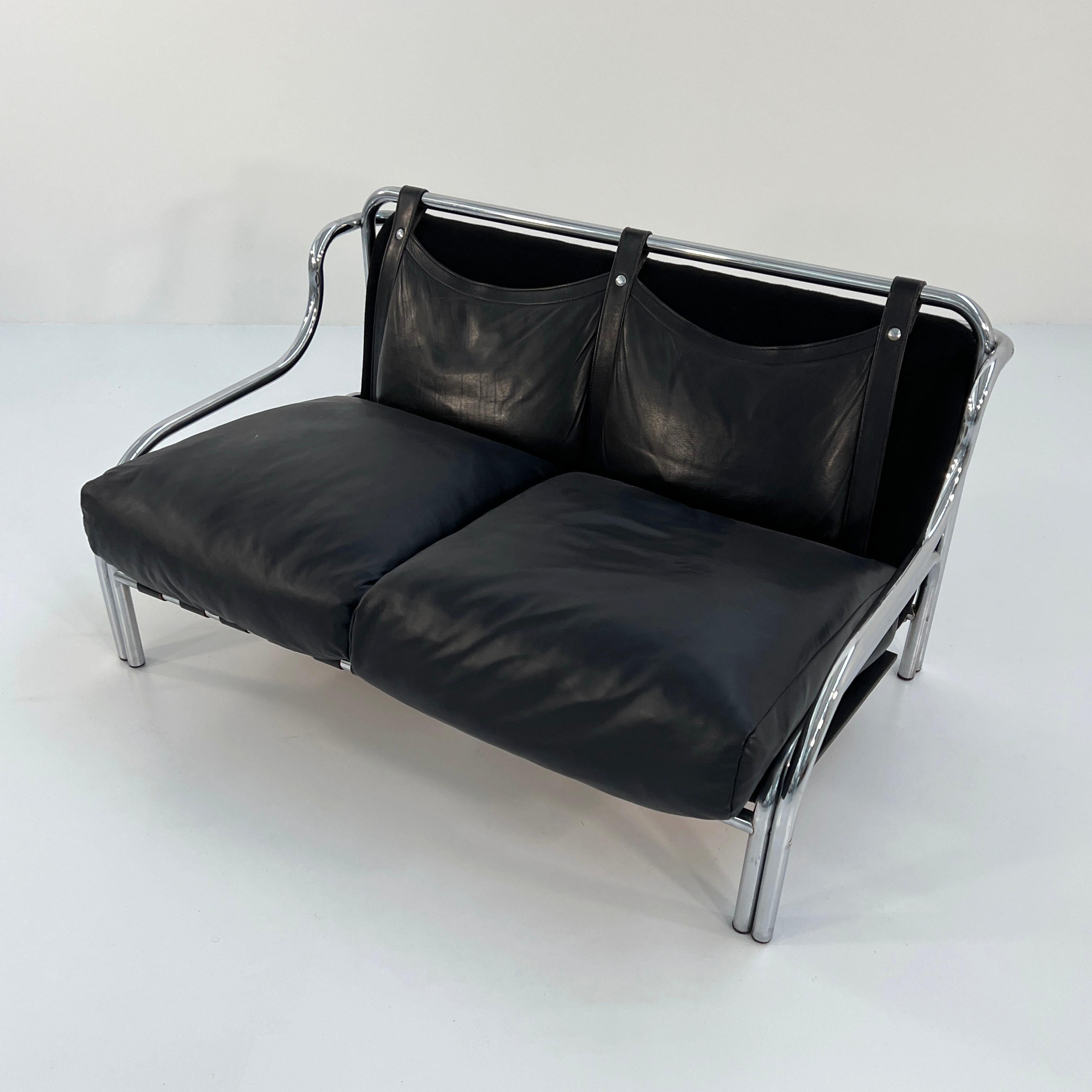 Leather Stringa 2-seater Sofa by Gae Aulenti for Poltronova, 1960s For Sale 1