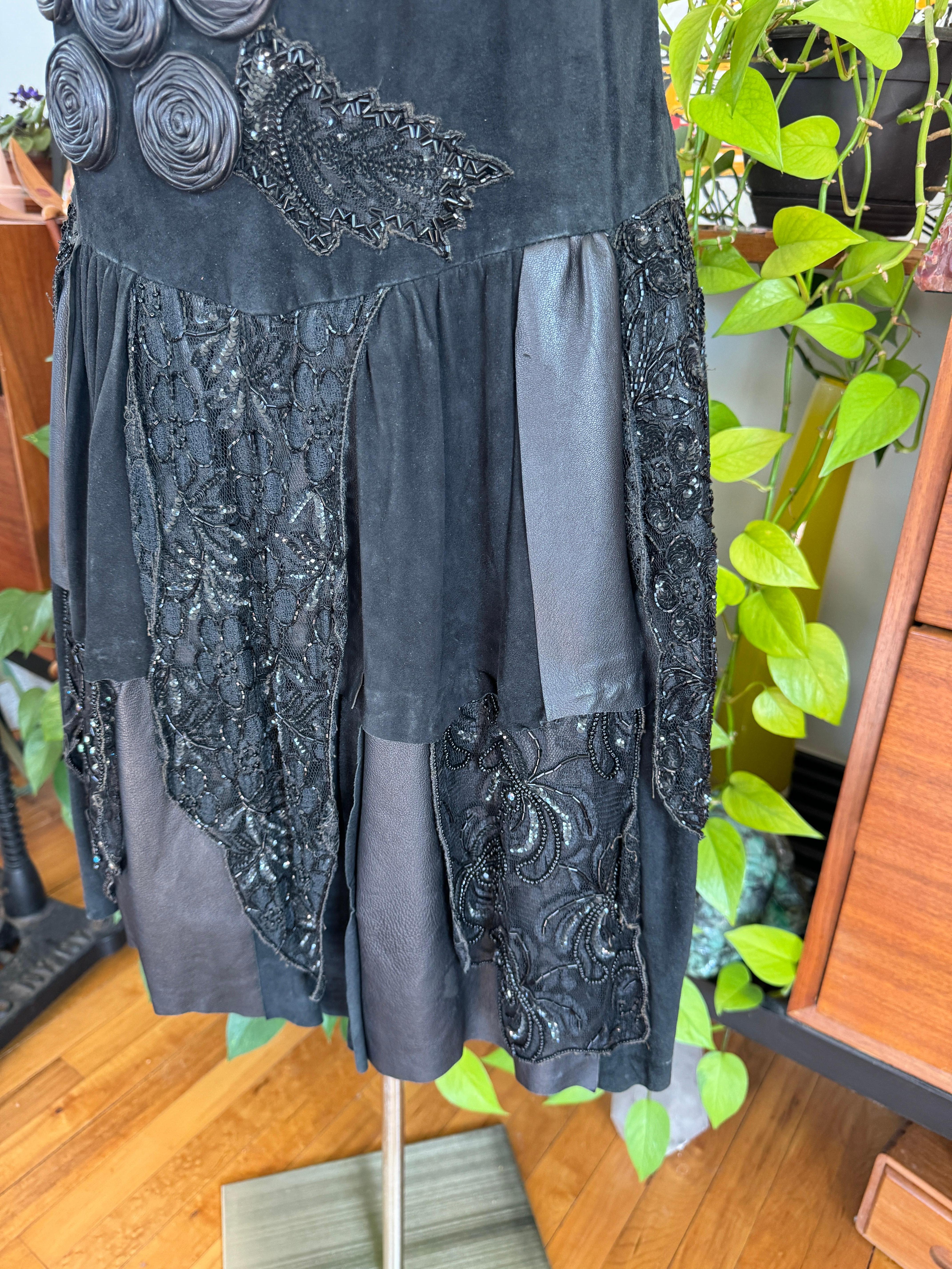 Piel Ante Lentejuelas Vestido Negro Años 80 en venta 4